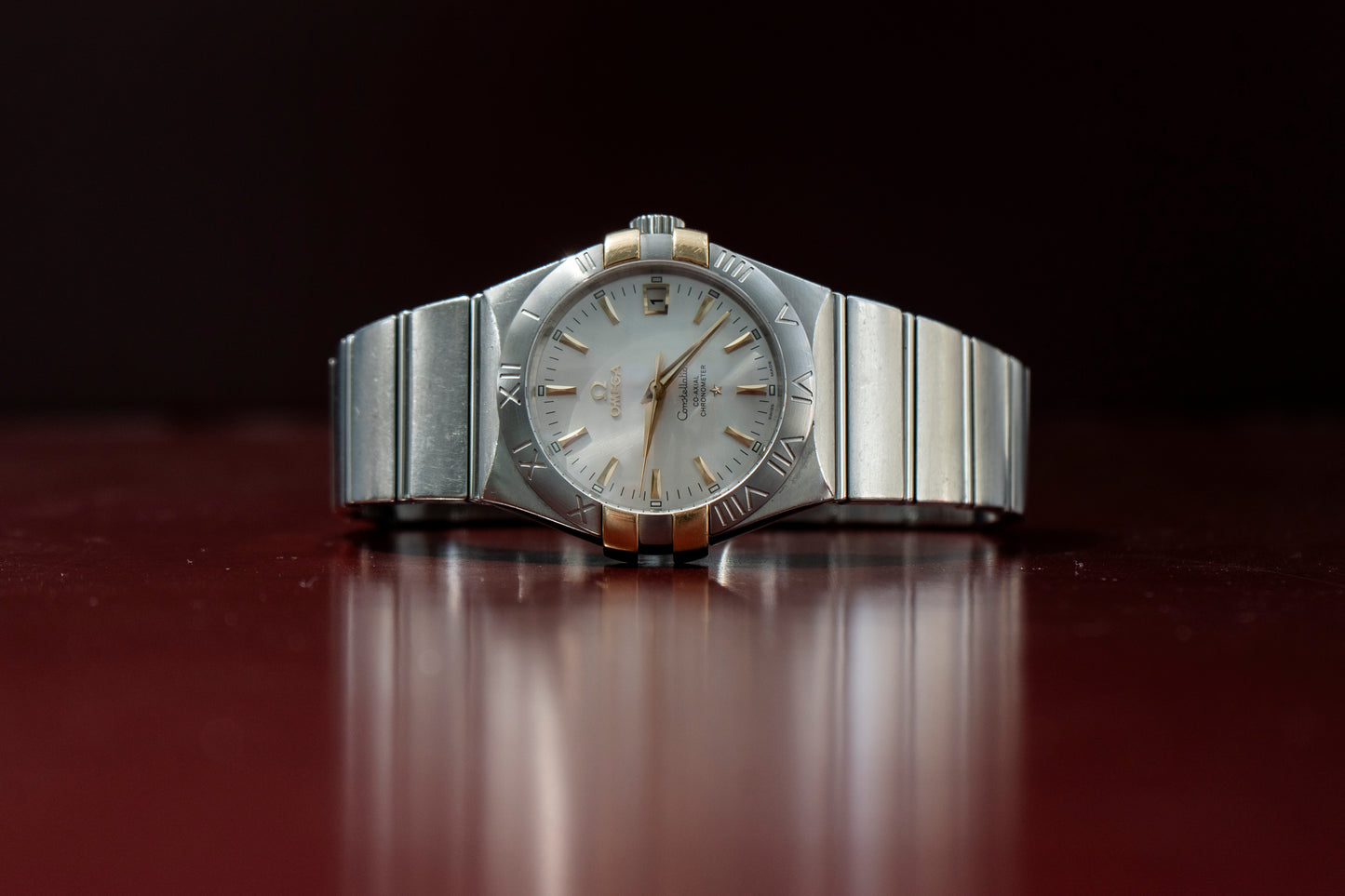 OMEGA CONSTELLATION CO-AXIAL CHRONOMETER AUTOMATIC MOTHER OF PEARL DIAL TWO TONE SWISS PRELOVED WATCH