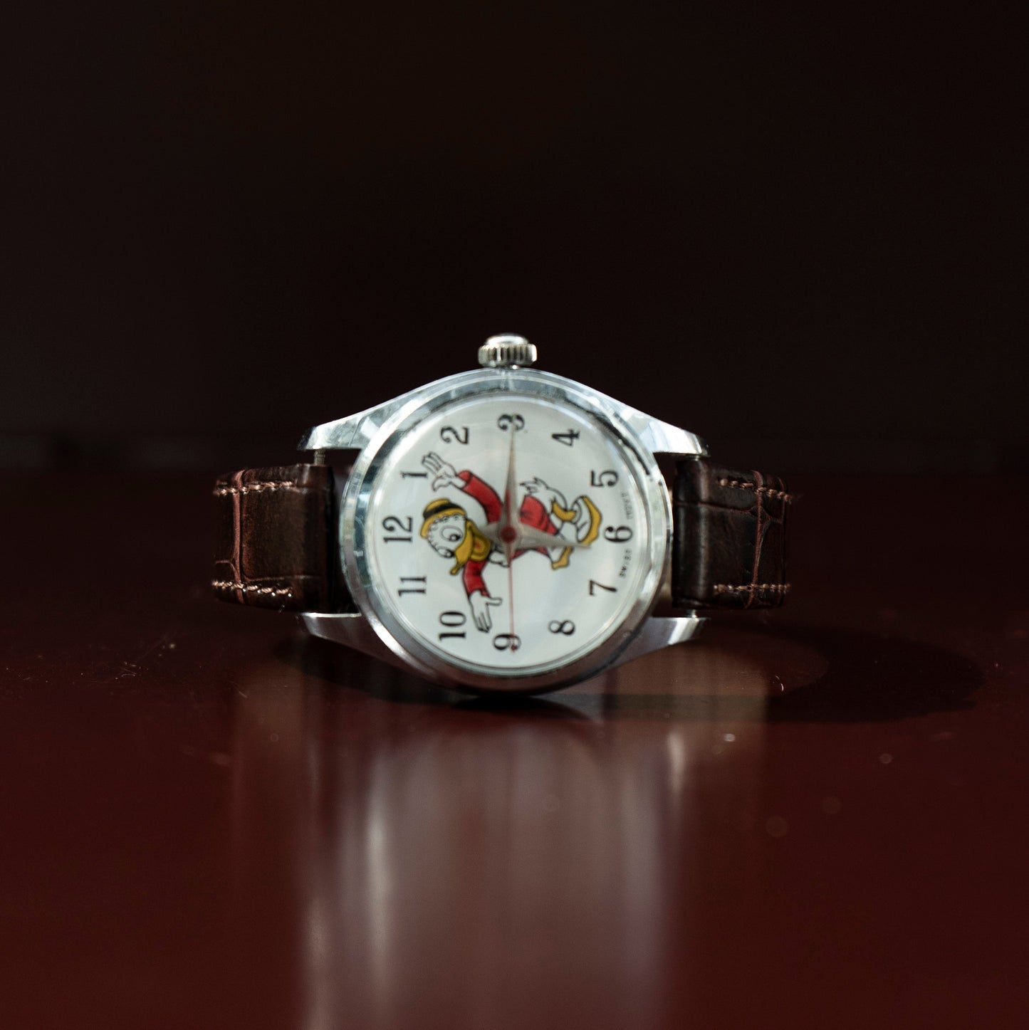 VINTAGE DONALD DUCK CHARACTER DIAL QUARTZ FAHION PRELOVED WATCH