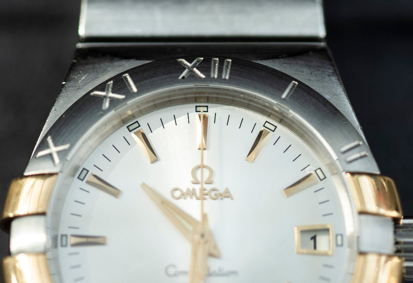 OMEGA CONSTELLATION CO-AXIAL CHRONOMETER AUTOMATIC MOTHER OF PEARL DIAL TWO TONE SWISS PRELOVED WATCH