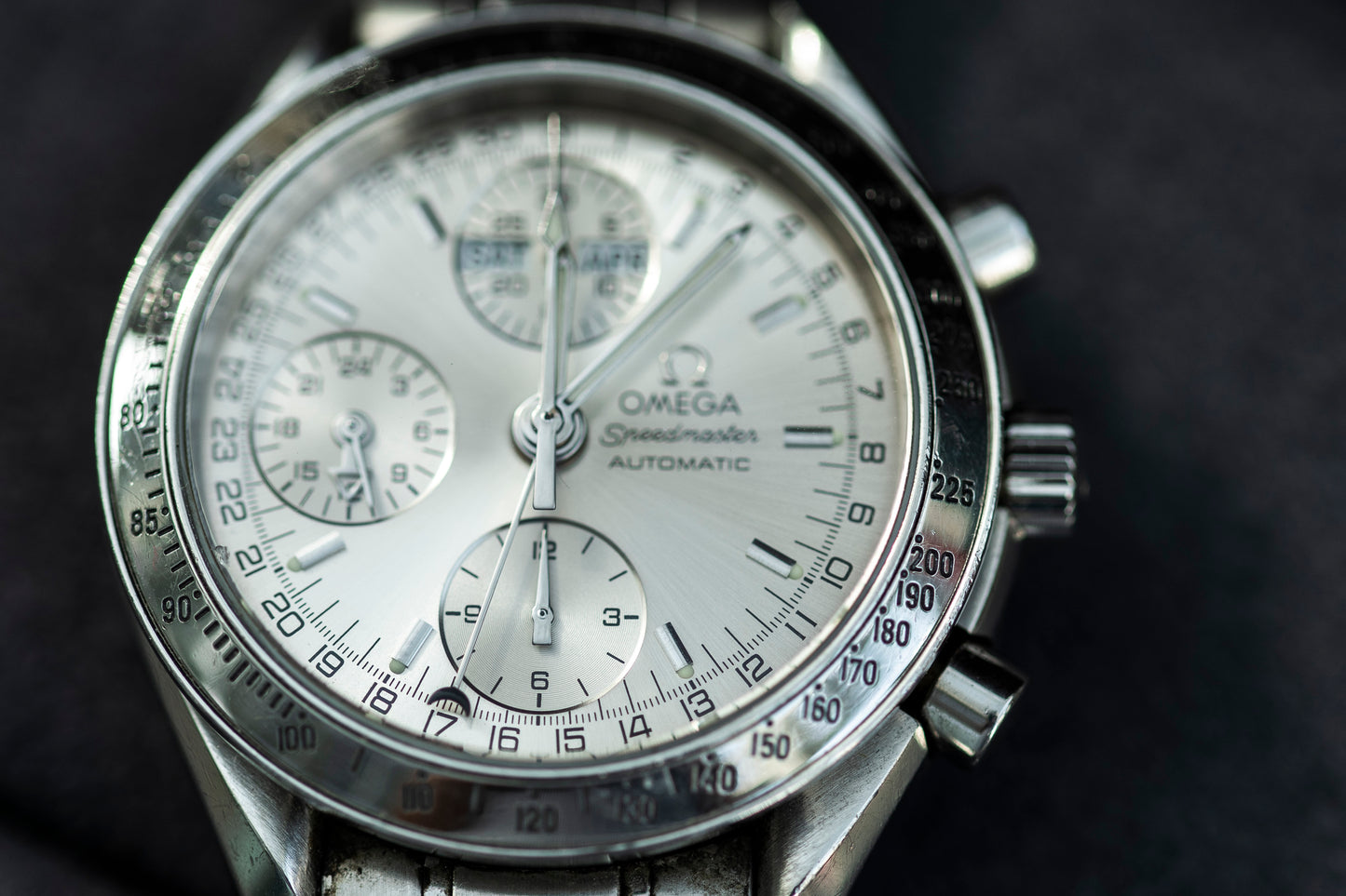 OMEGA SPEEDMASTER TRIPLE DATE AUTOMATIC CHRONOGRAPH SILVER DIAL SWISS PRELOVED WATCH