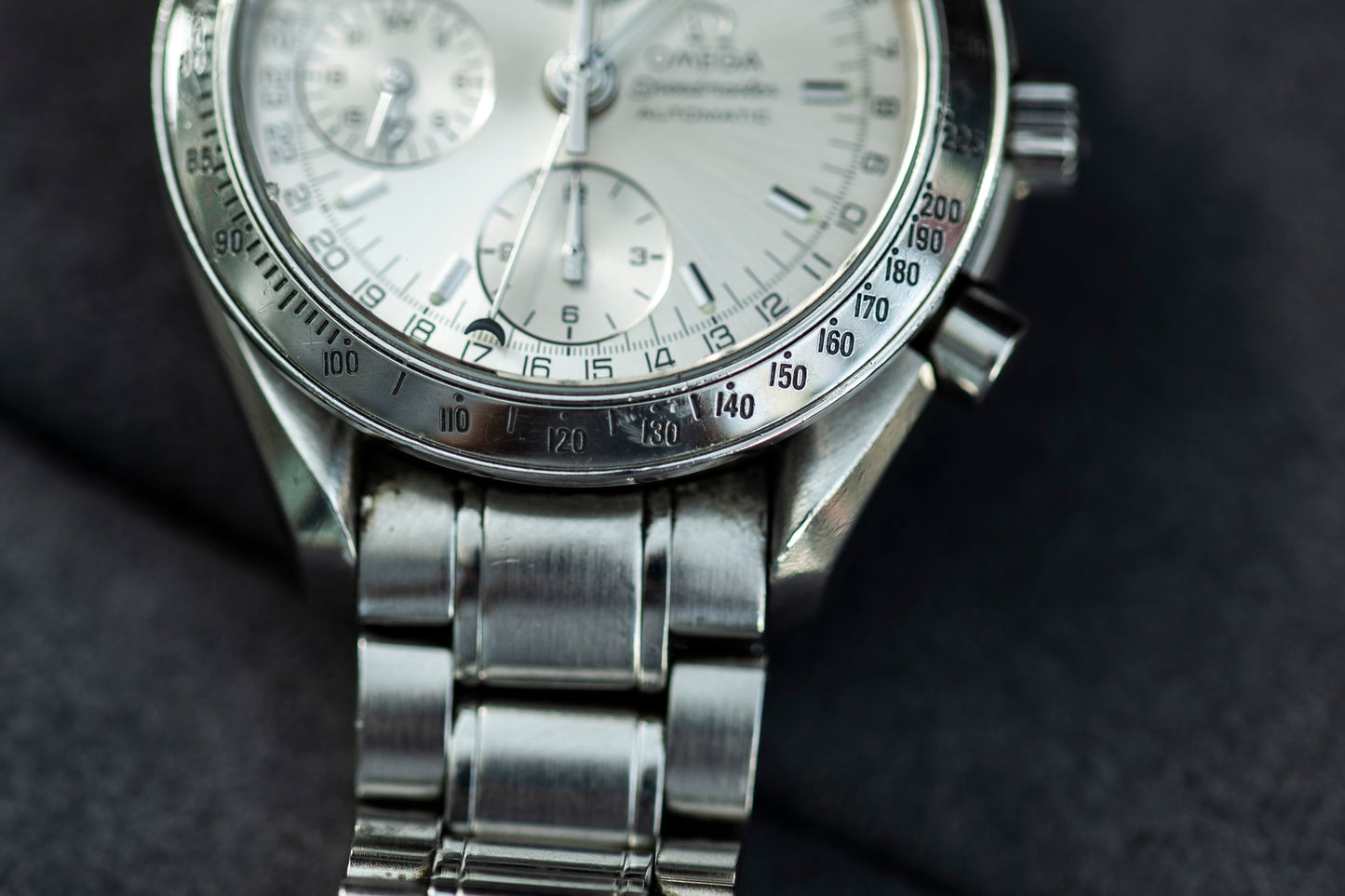 OMEGA SPEEDMASTER TRIPLE DATE AUTOMATIC CHRONOGRAPH SILVER DIAL SWISS PRELOVED WATCH