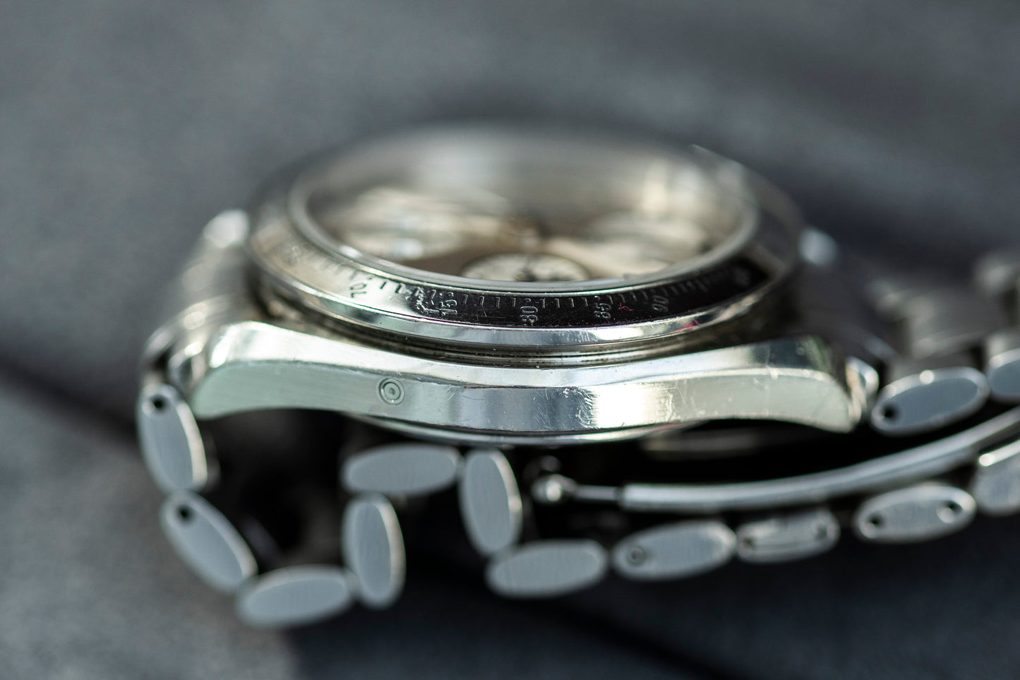 OMEGA SPEEDMASTER TRIPLE DATE AUTOMATIC CHRONOGRAPH SILVER DIAL SWISS PRELOVED WATCH