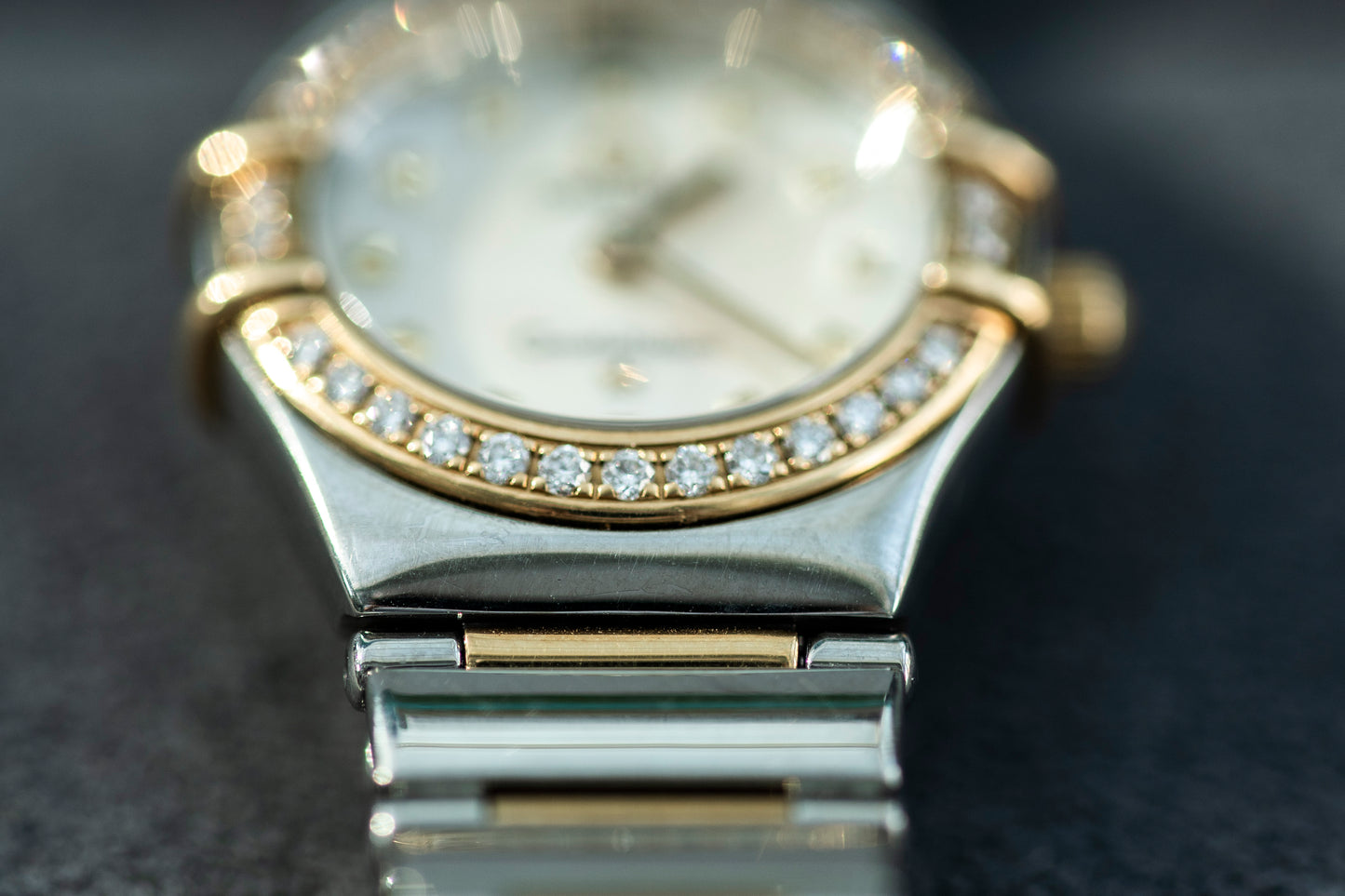 OMEGA CONSTELLATION MINI TWO-TONE MOTHER OF PEARL 18K GOLD FACTORY DIAMONDS SWISS QUARTZ PRELOVED WATCH