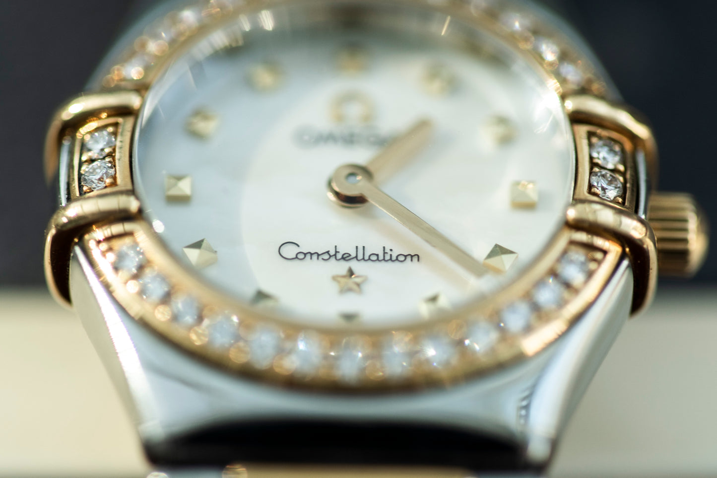 OMEGA CONSTELLATION MINI TWO-TONE MOTHER OF PEARL 18K GOLD FACTORY DIAMONDS SWISS QUARTZ PRELOVED WATCH