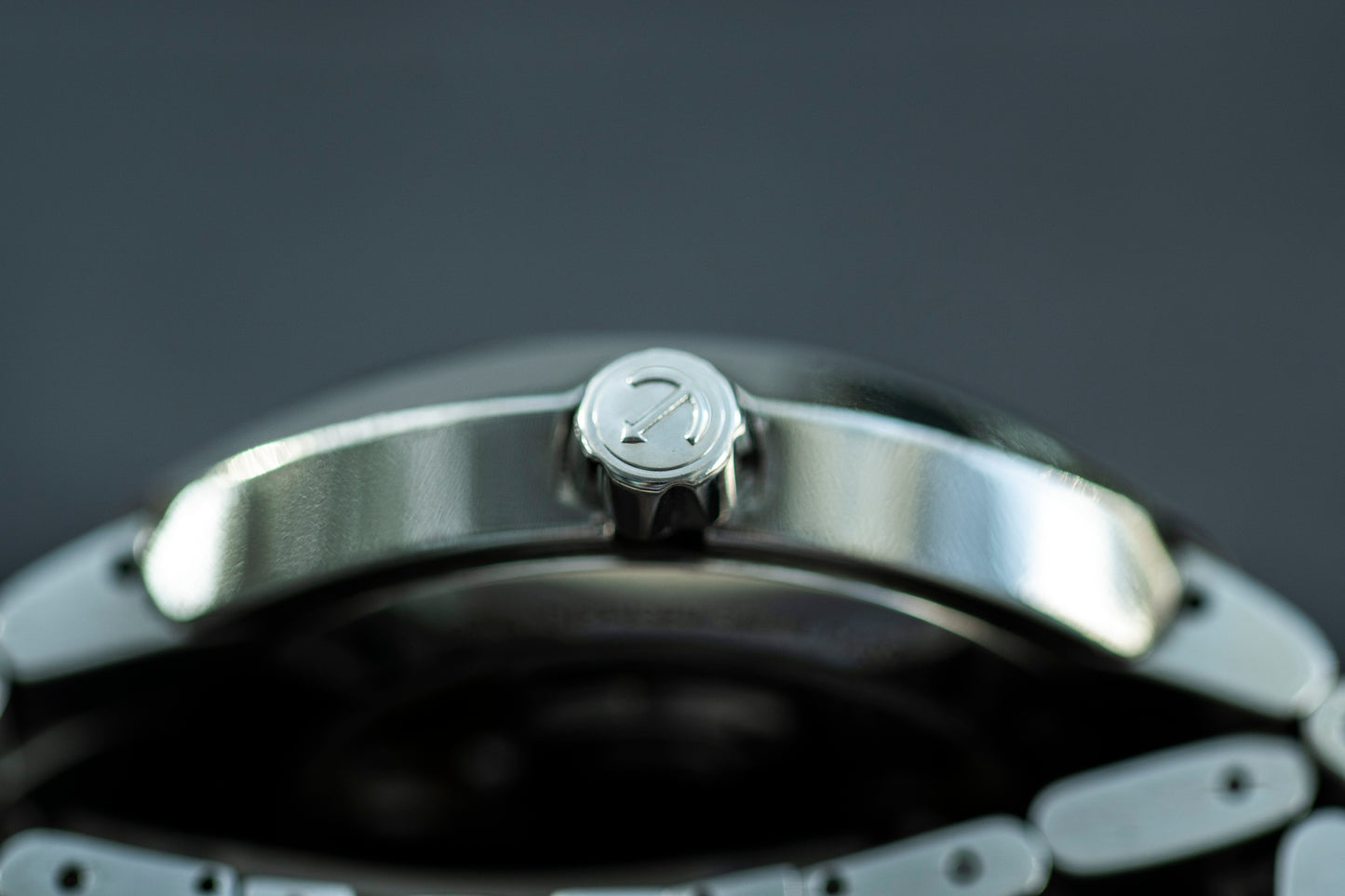 RADO D-STAR AUTOMATIC WHITE DIAL TITANIUM SWISS PRELOVED WATCH