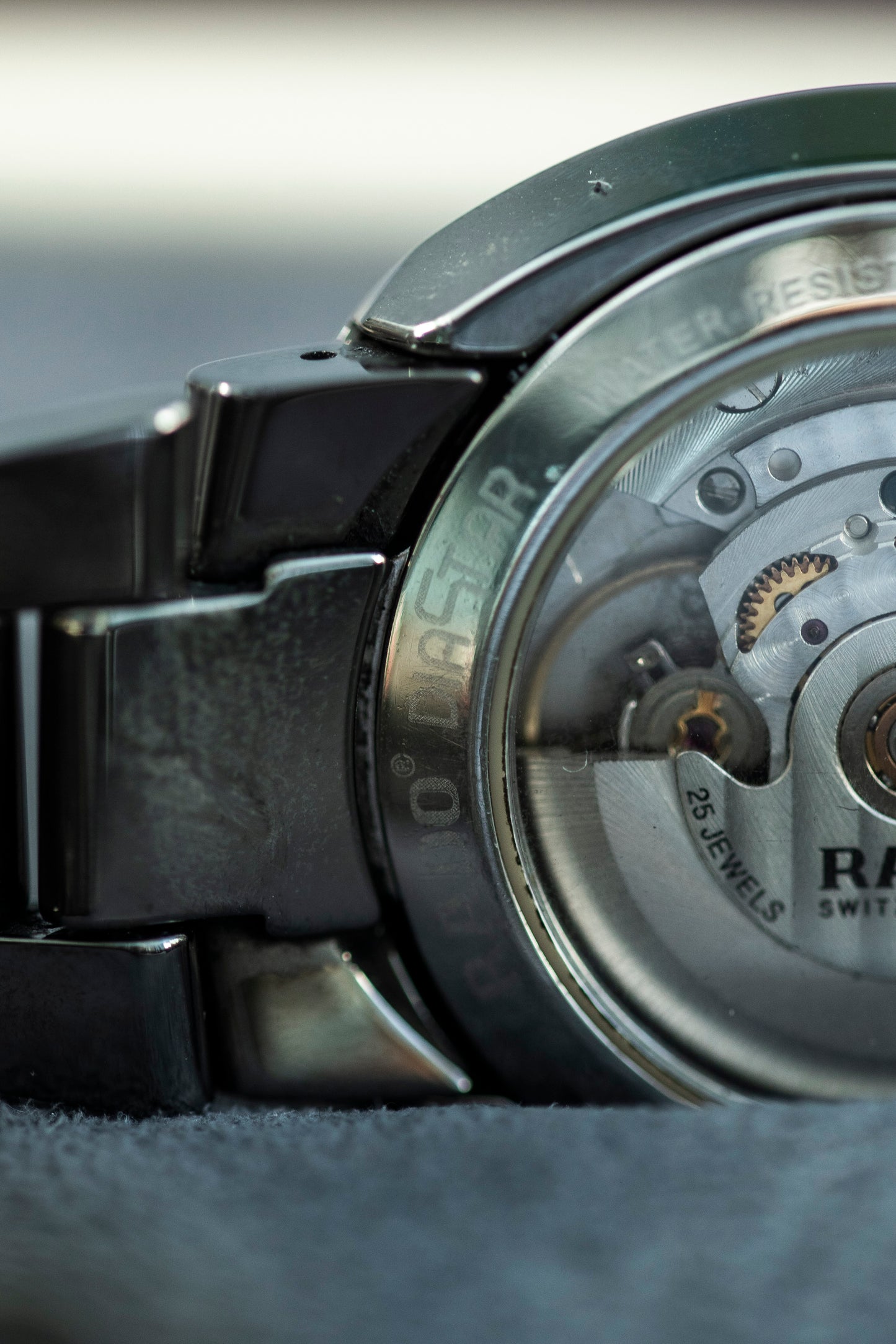 RADO D-STAR AUTOMATIC WHITE DIAL TITANIUM SWISS PRELOVED WATCH