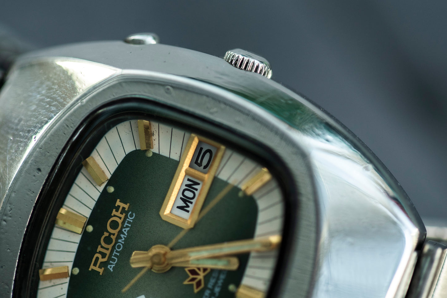 RICOH AUTOMATIC DAY-DATE GREEN DIAL STAINLESS STEEL VINTAGE JAPAN PRELOVED WATCH