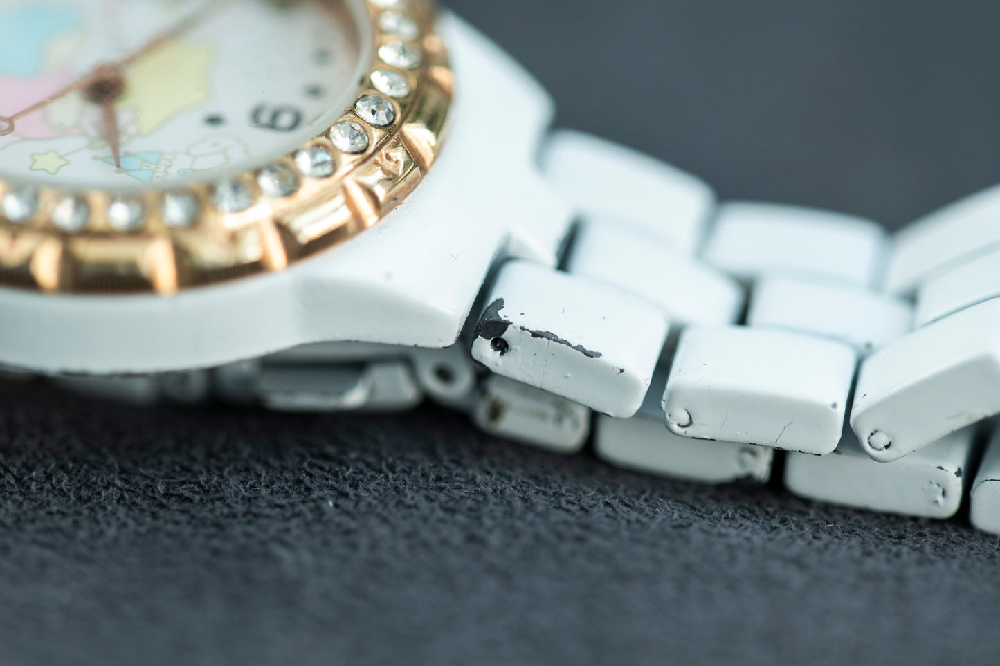 SANRIO LITTLE TWIN STARS WHITE CERAMIC CRYSTAL BEZEL QUARTZ PRELOVED WATCH