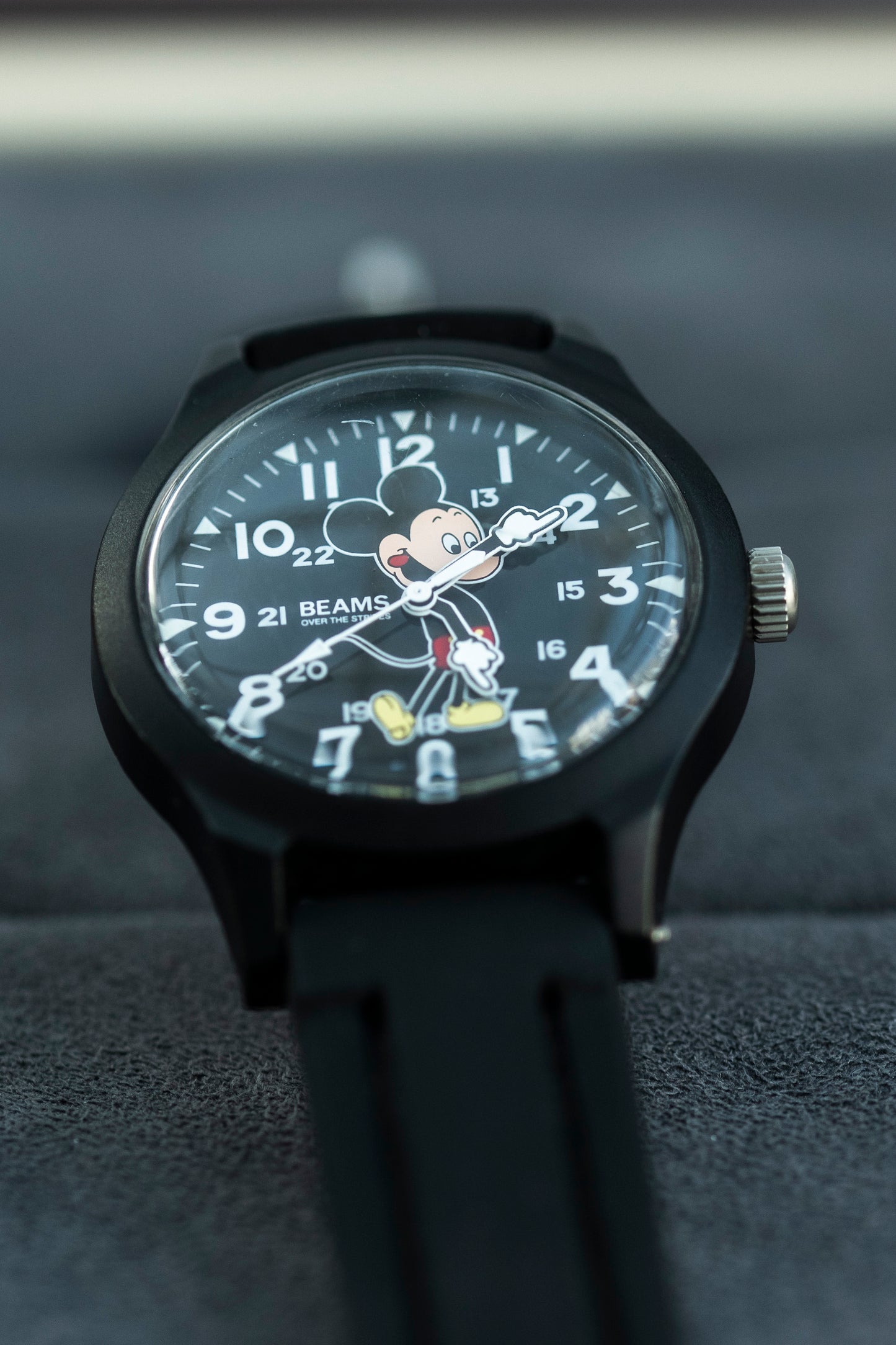 BEAMS × MICKEY MOUSE BLACK QUARTZ PRELOVED WATCH WITH SILICONE STRAP