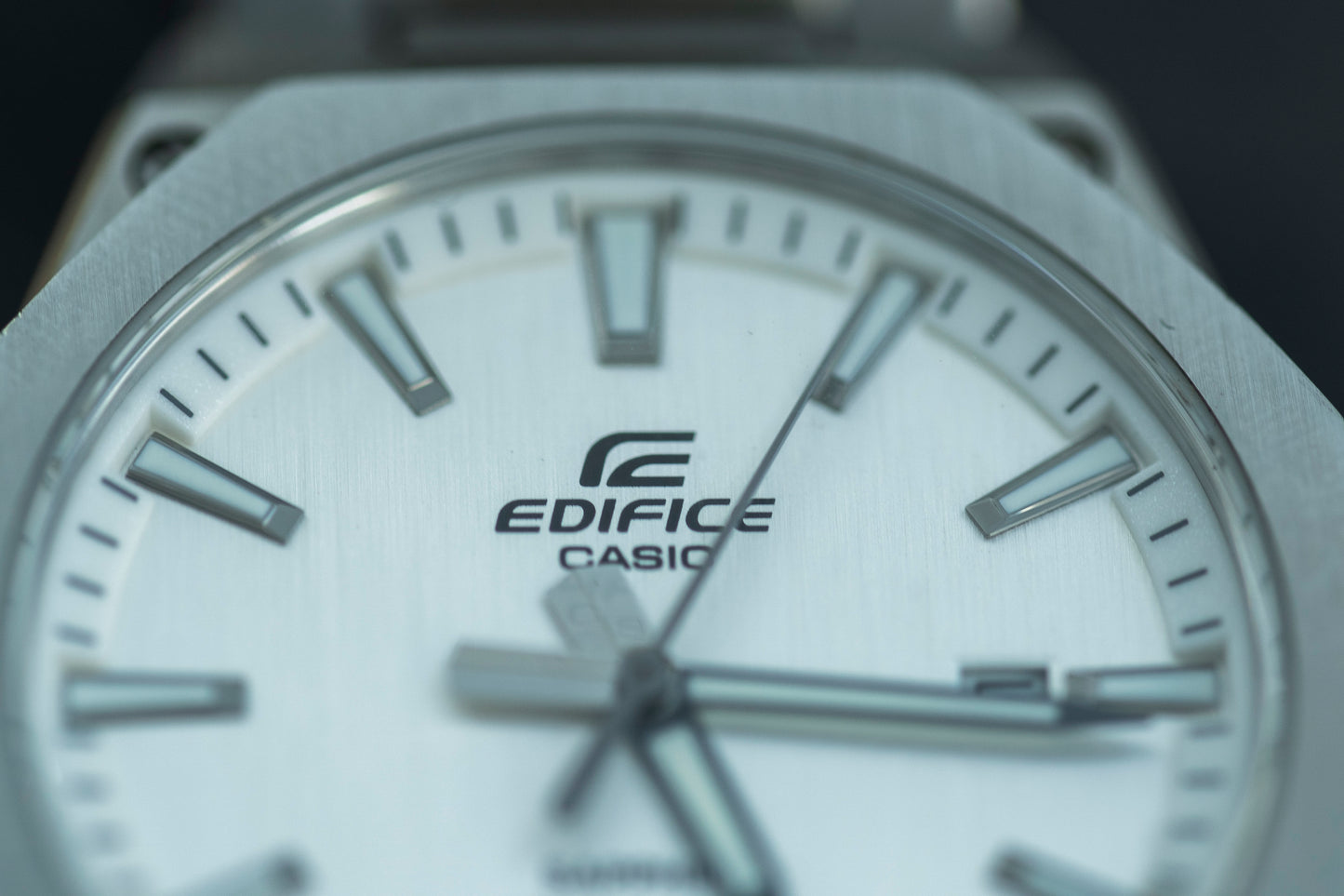 CASIO EDIFICE EFR-S108D-7AV WHITE SUNBURST DIAL SAPPHIRE CRYSTAL JAPAN QUARTZ PRELOVED WATCH
