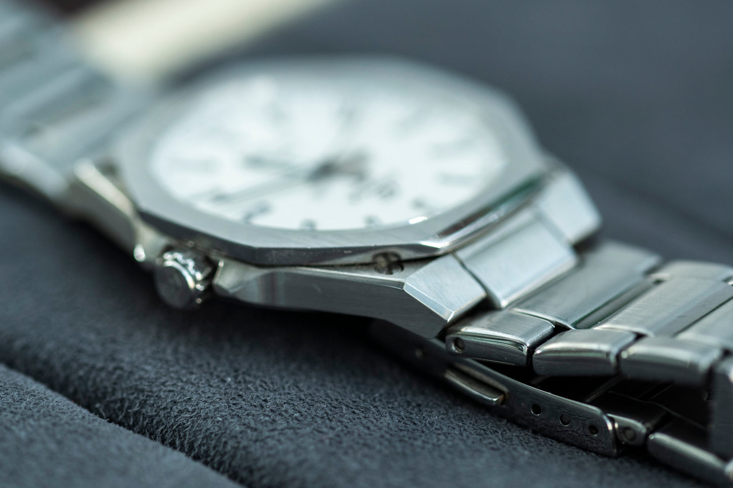 CASIO EDIFICE EFR-S108D-7AV WHITE SUNBURST DIAL SAPPHIRE CRYSTAL JAPAN QUARTZ PRELOVED WATCH