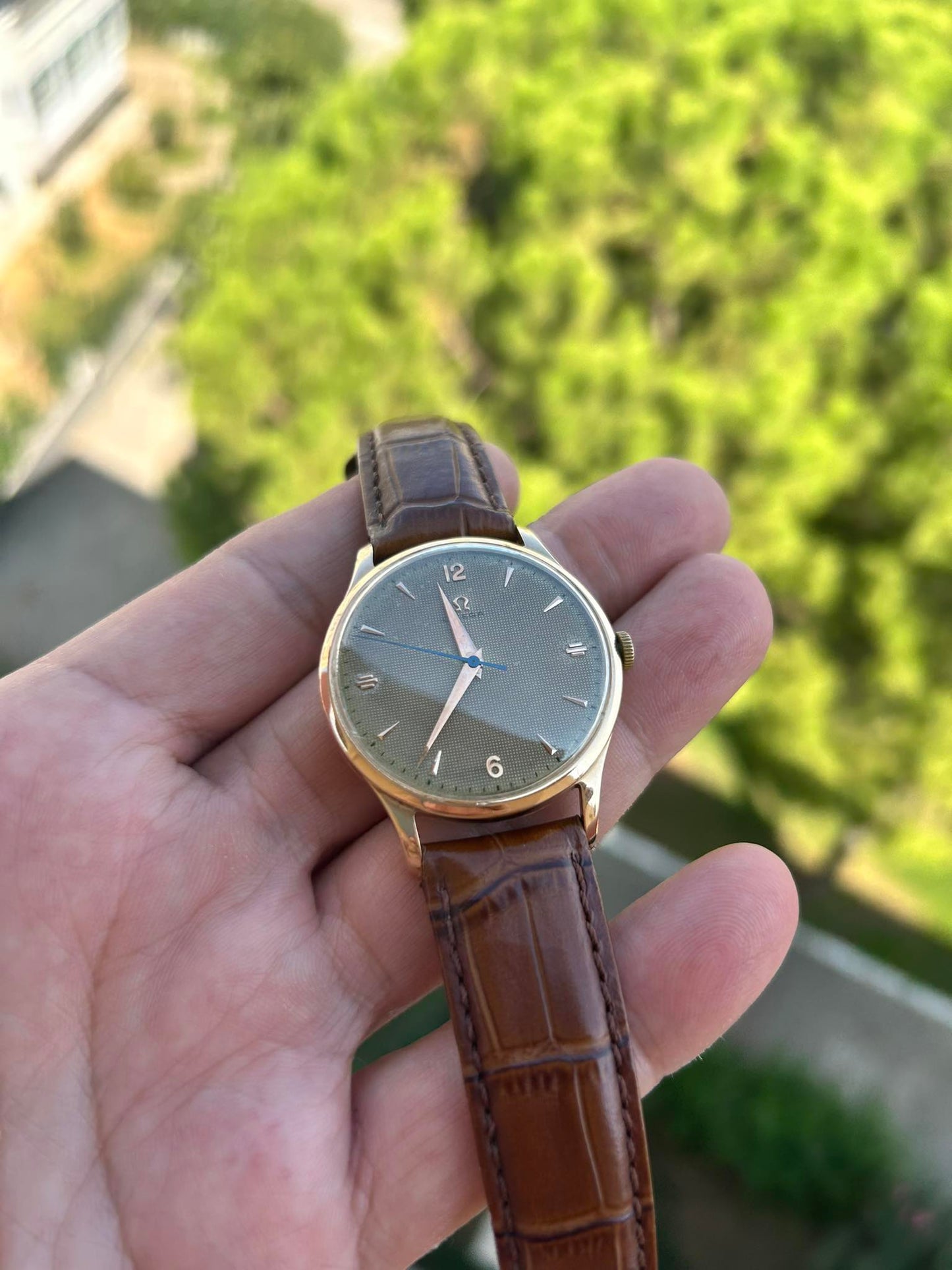 OMEGA VINTAGE SOLID GOLD14K JUMBO MANUAL WINDING 1950s SWISS