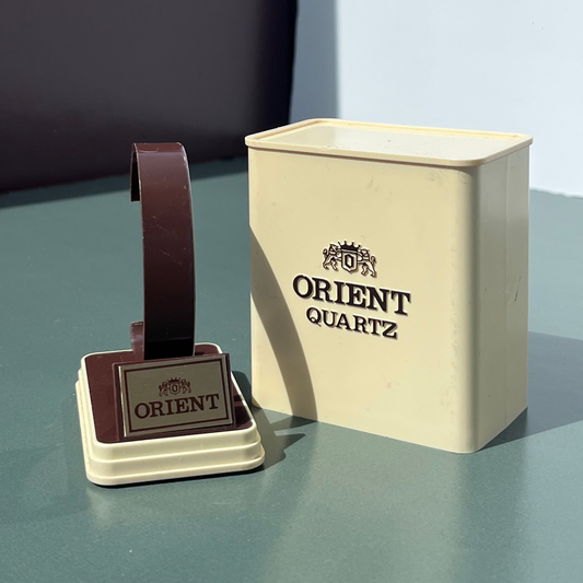 VINTAGE ORIENT QUARTZ WATCH DISPLAY STAND WITH ORIGINAL STORAGE BOX JAPAN PRELOVED