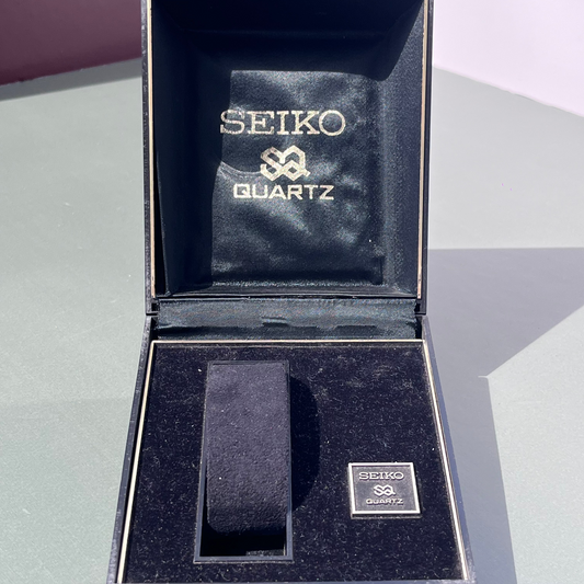 VINTAGE SEIKO QUARTZ PRESENTATION WATCH BOX