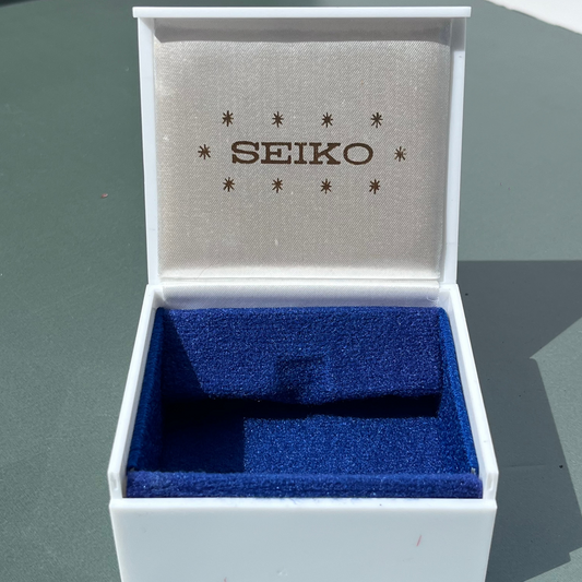 VINTAGE SEIKO WHITE PRESENTATION WATCH BOX