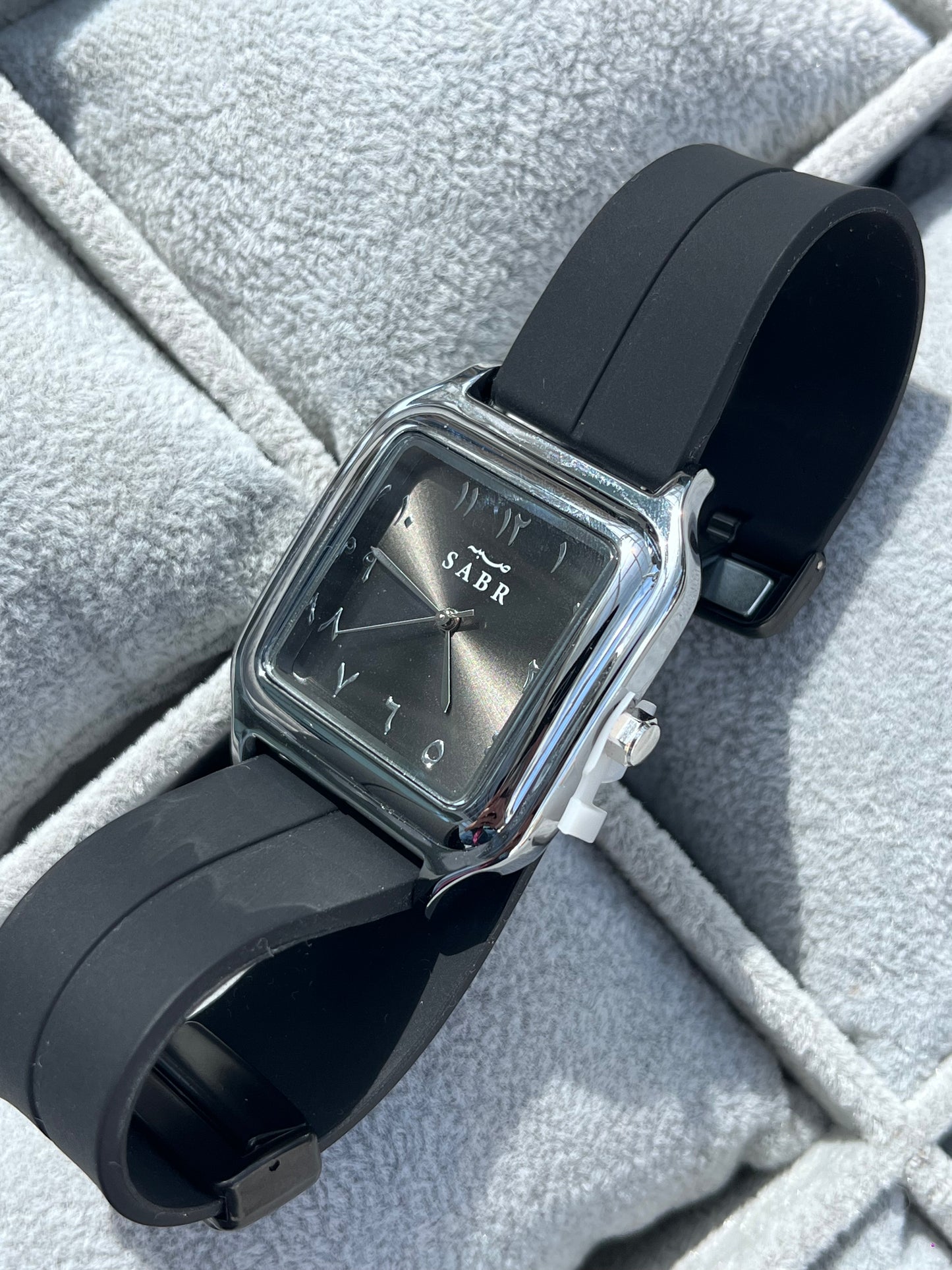 SABR STEEL QUARTZ ARABIC DIAL BRAND NEW FASHION WATCH