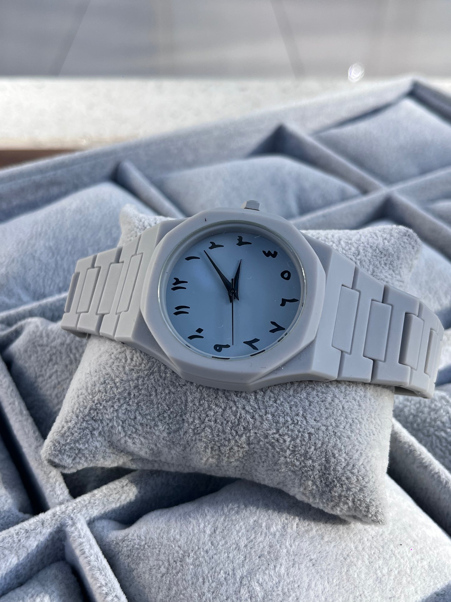 ARABIC DIAL QUARTZ GREY RESIN FASHION BRAND NEW WATCH