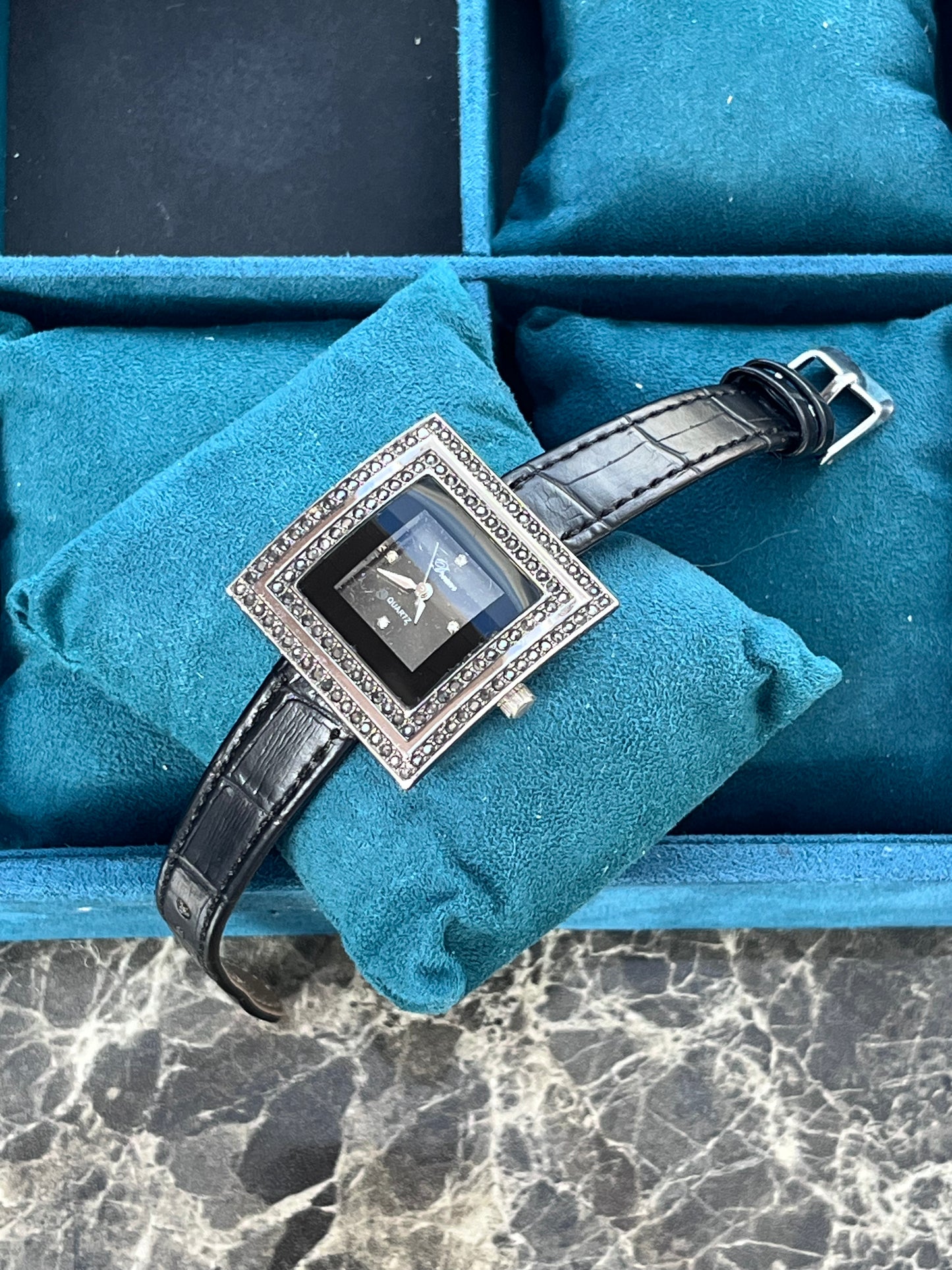 DREAM SQUARE DIAL BLACK STRAP QUARTZ JAPAN PRELOVED WATCH