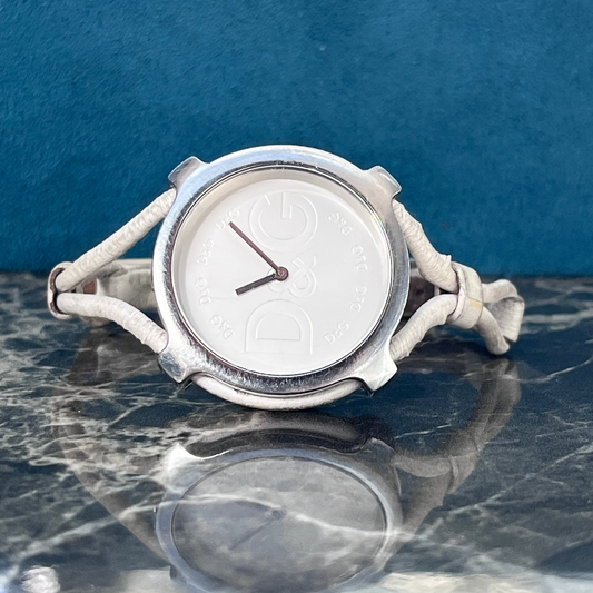 D&G TIME WHITE LOGO DIAL SILVER TONE QUARTZ JAPAN PRELOVED WATCH