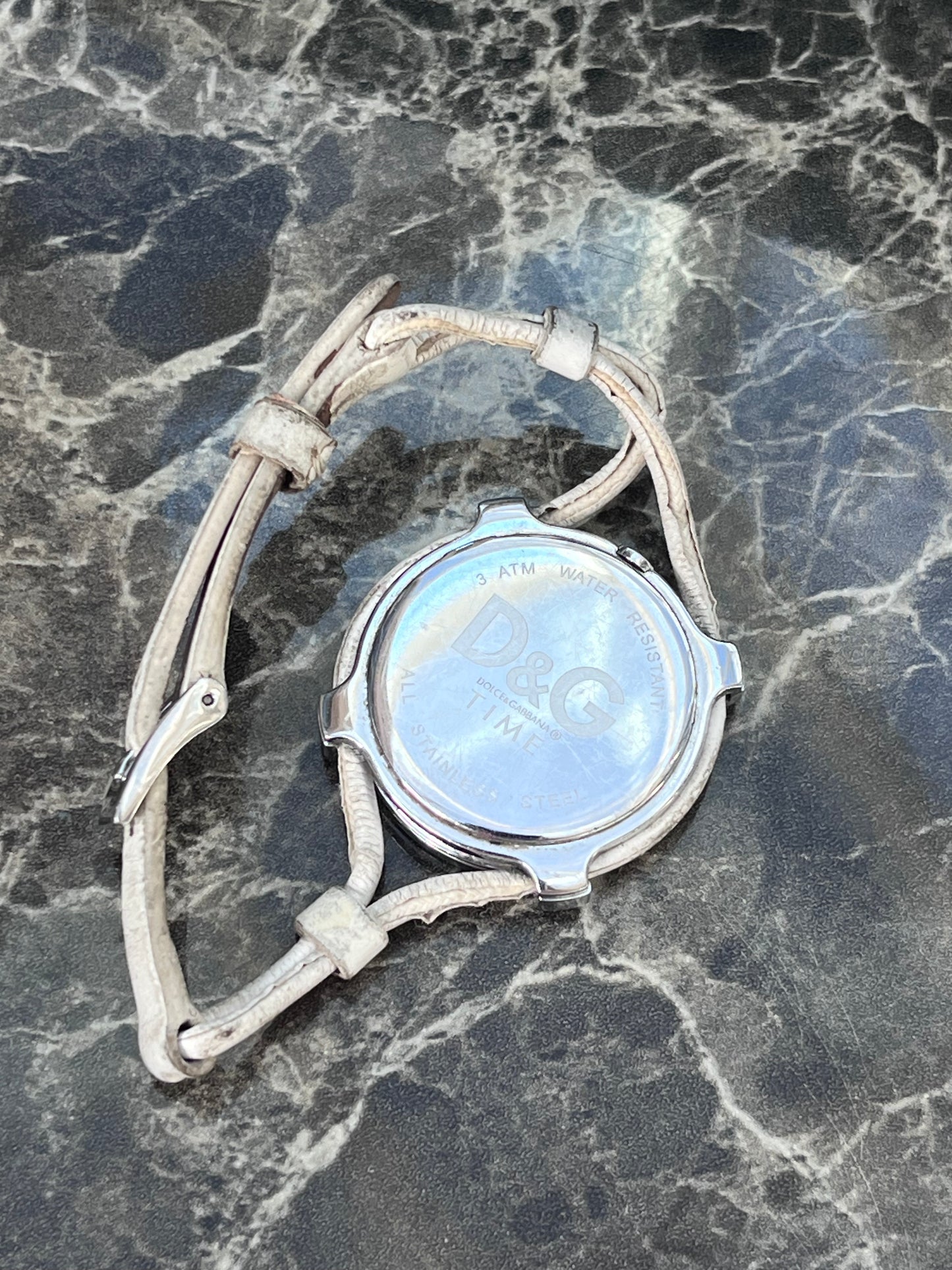 D&G TIME WHITE LOGO DIAL SILVER TONE QUARTZ JAPAN PRELOVED WATCH