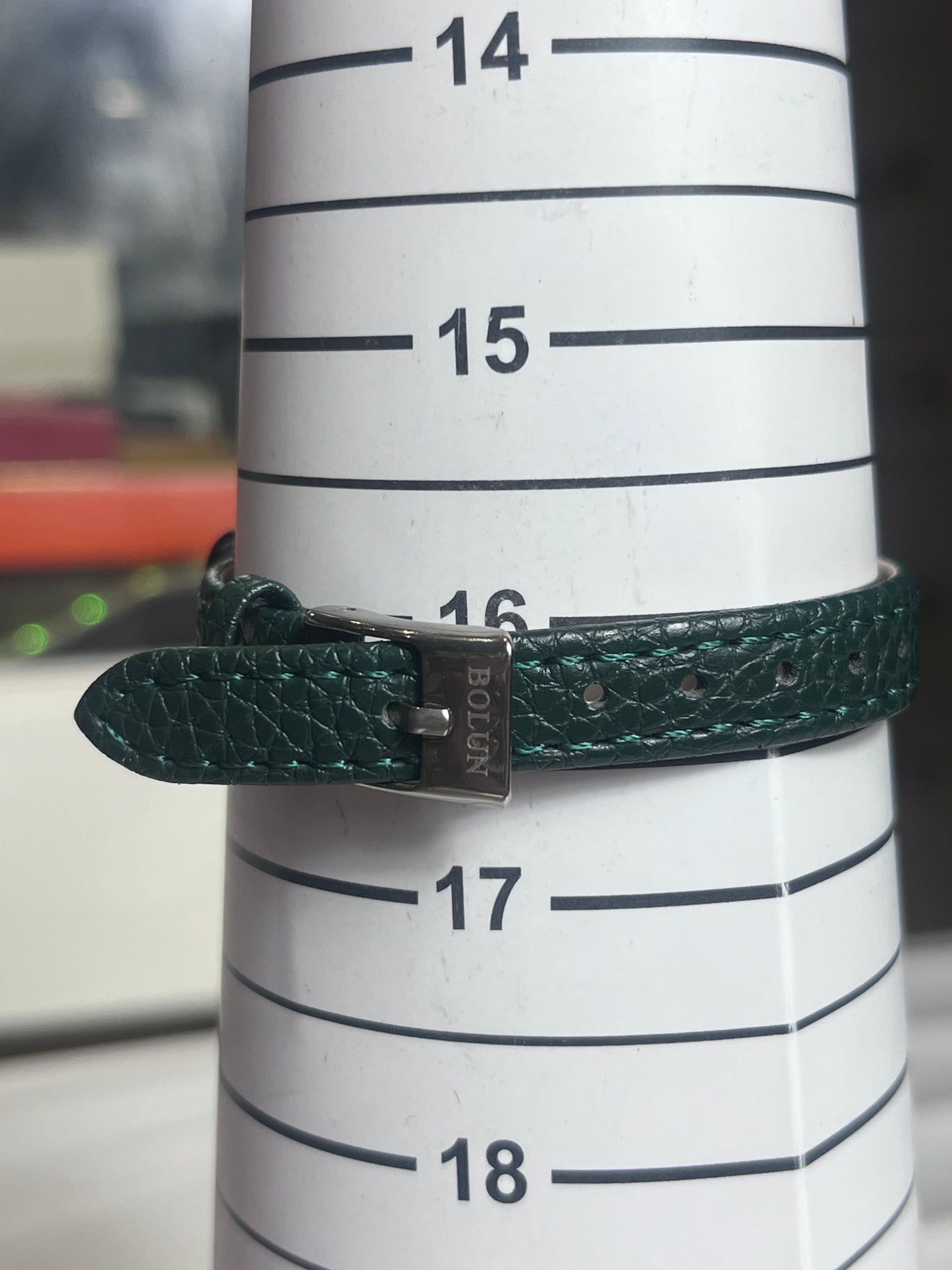 BOLUN DIAMOND-SHAPED DIAL QUARTZ GREEN STRAP BRAND NEW FASHION WATCH