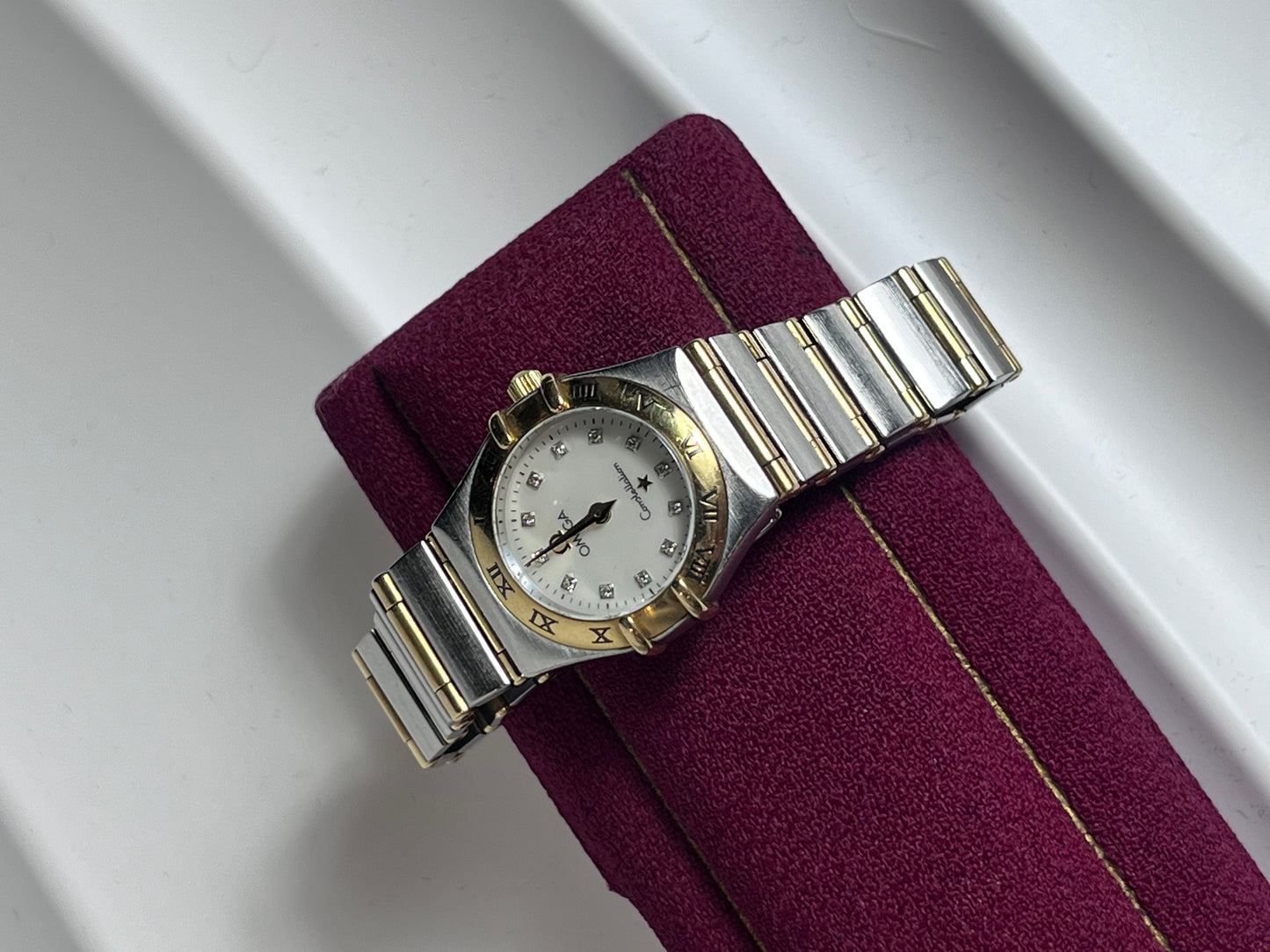 OMEGA CONSTELLATION TWO TONE 18K GOLD QUARTZ DIAMOND HOUR MARKERS SWISS PRELOVED WATCH