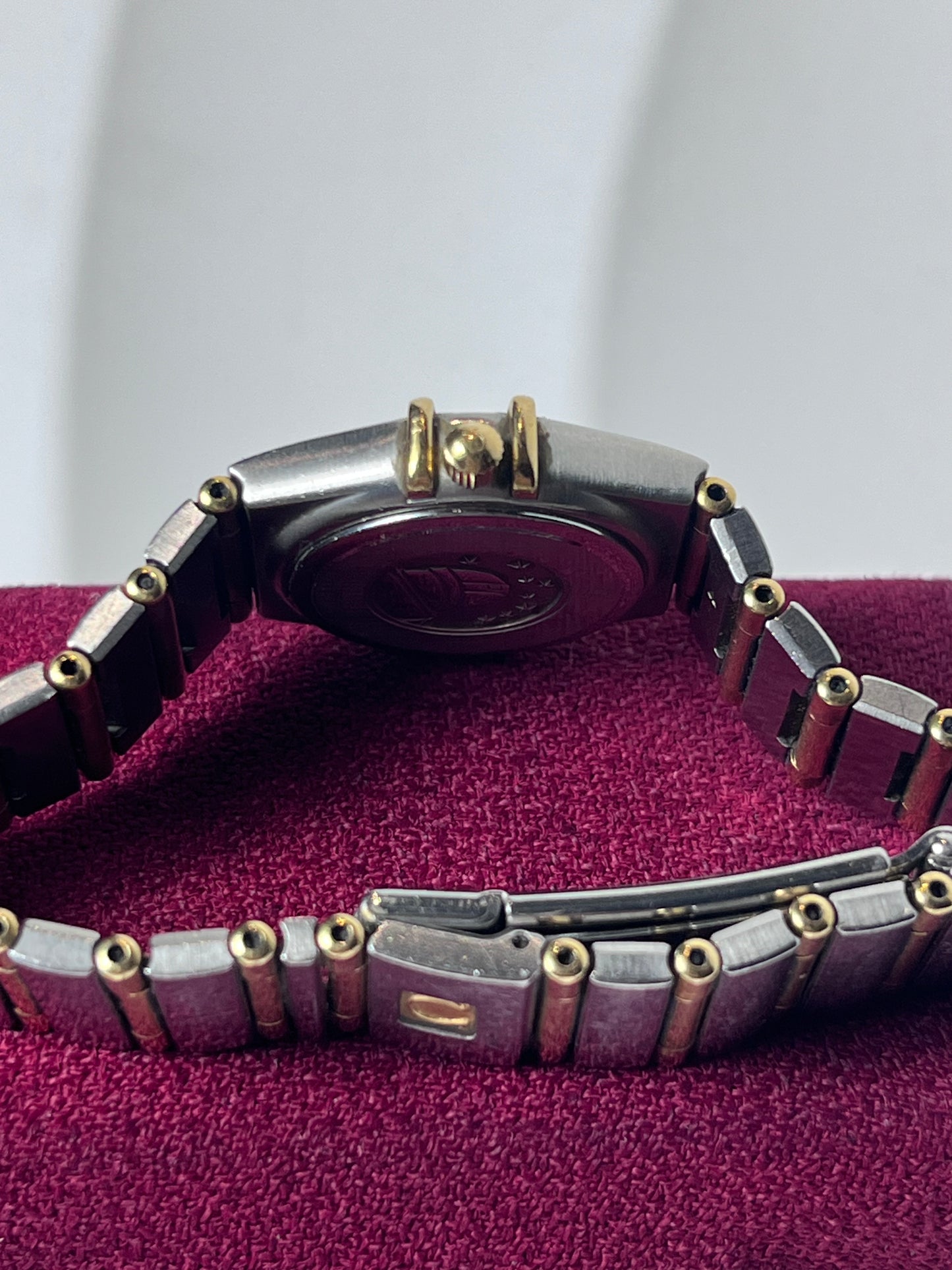 OMEGA CONSTELLATION TWO TONE 18K GOLD QUARTZ DIAMOND HOUR MARKERS SWISS PRELOVED WATCH