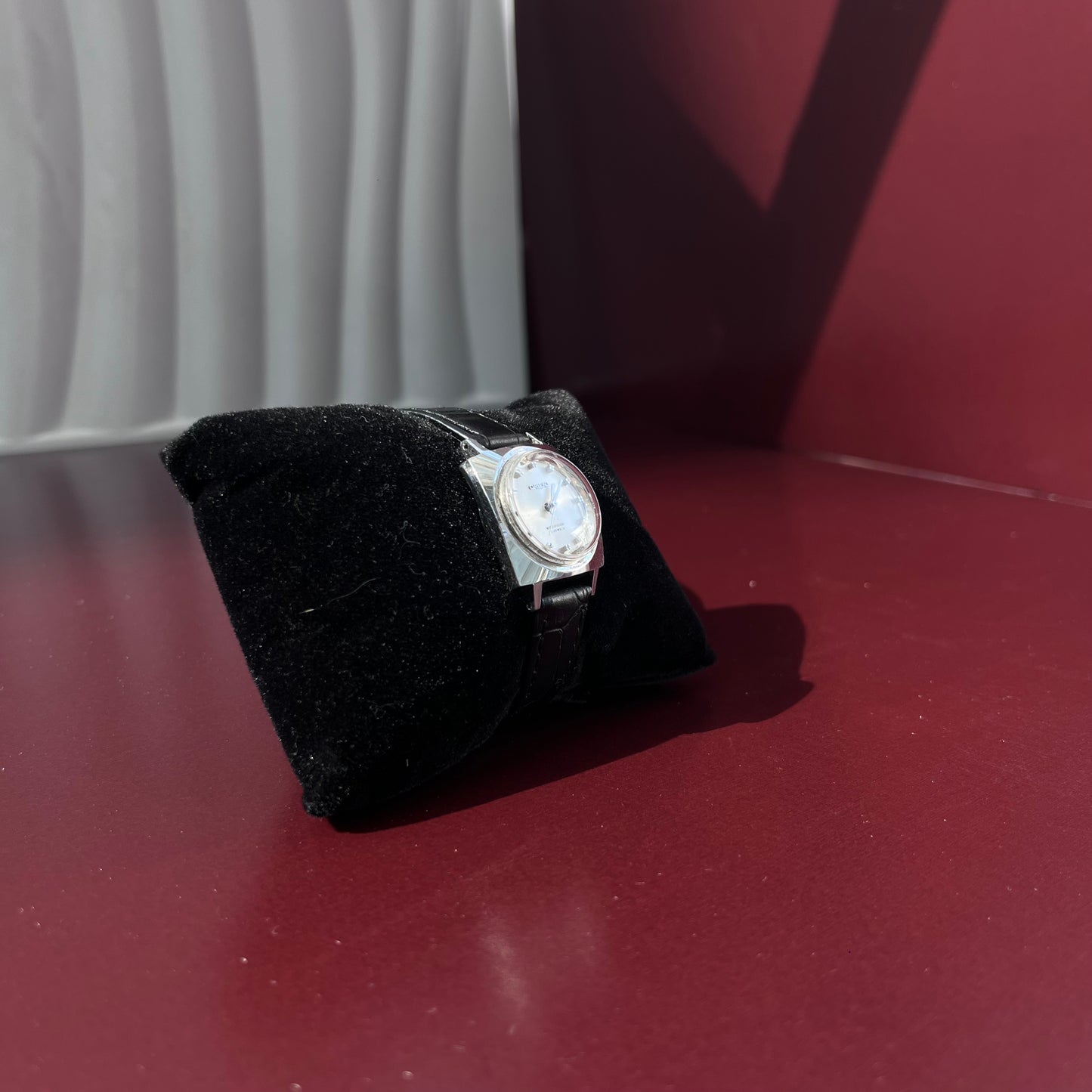 ORIENT 1980S SILVER DIAL STEEL CASE 1980S BLACK STRAP PRELOVED WATCH