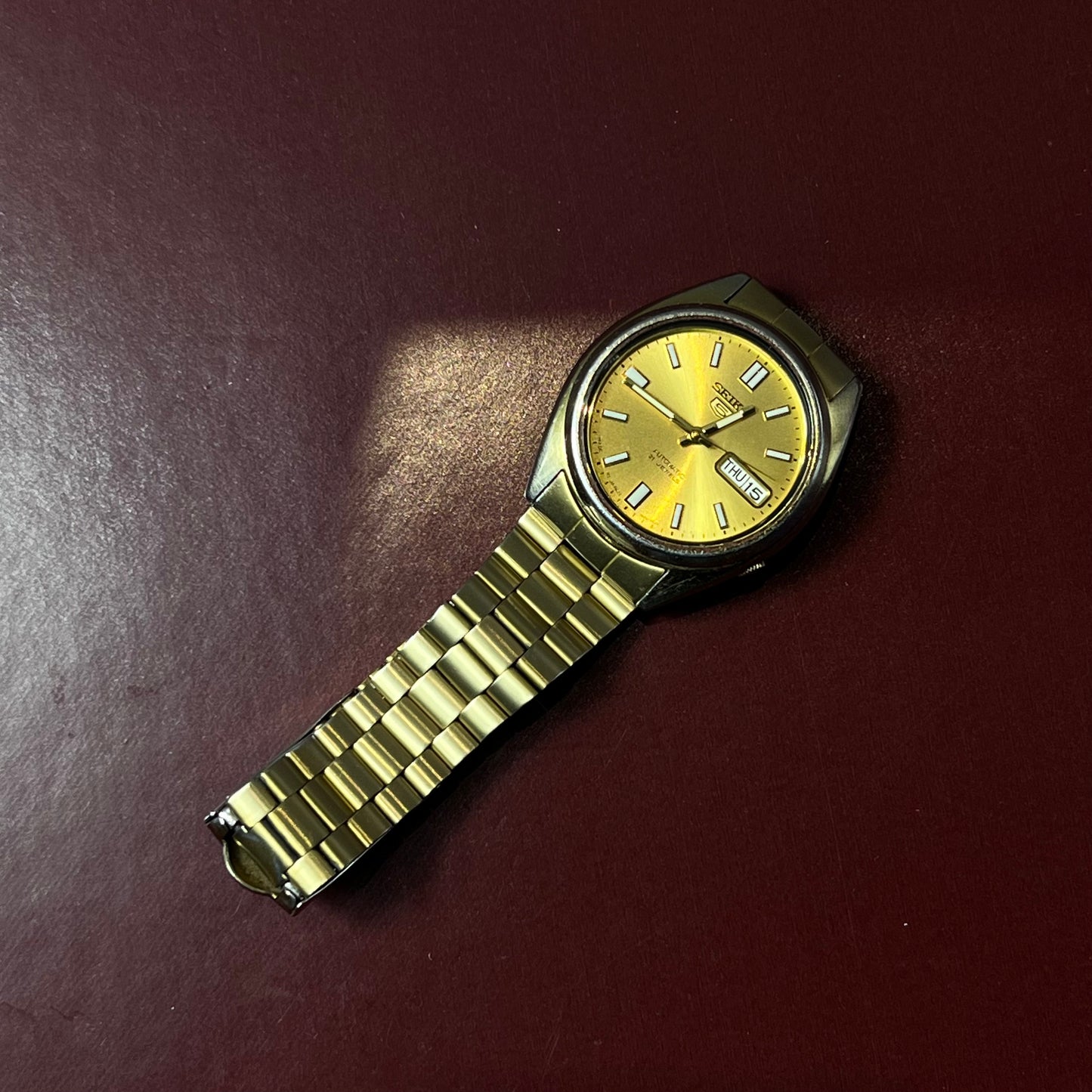 SEIKO 5 AUTOMATIC GOLD-TONE SUNBURST DIAL JAPAN PRELOVED WATCH