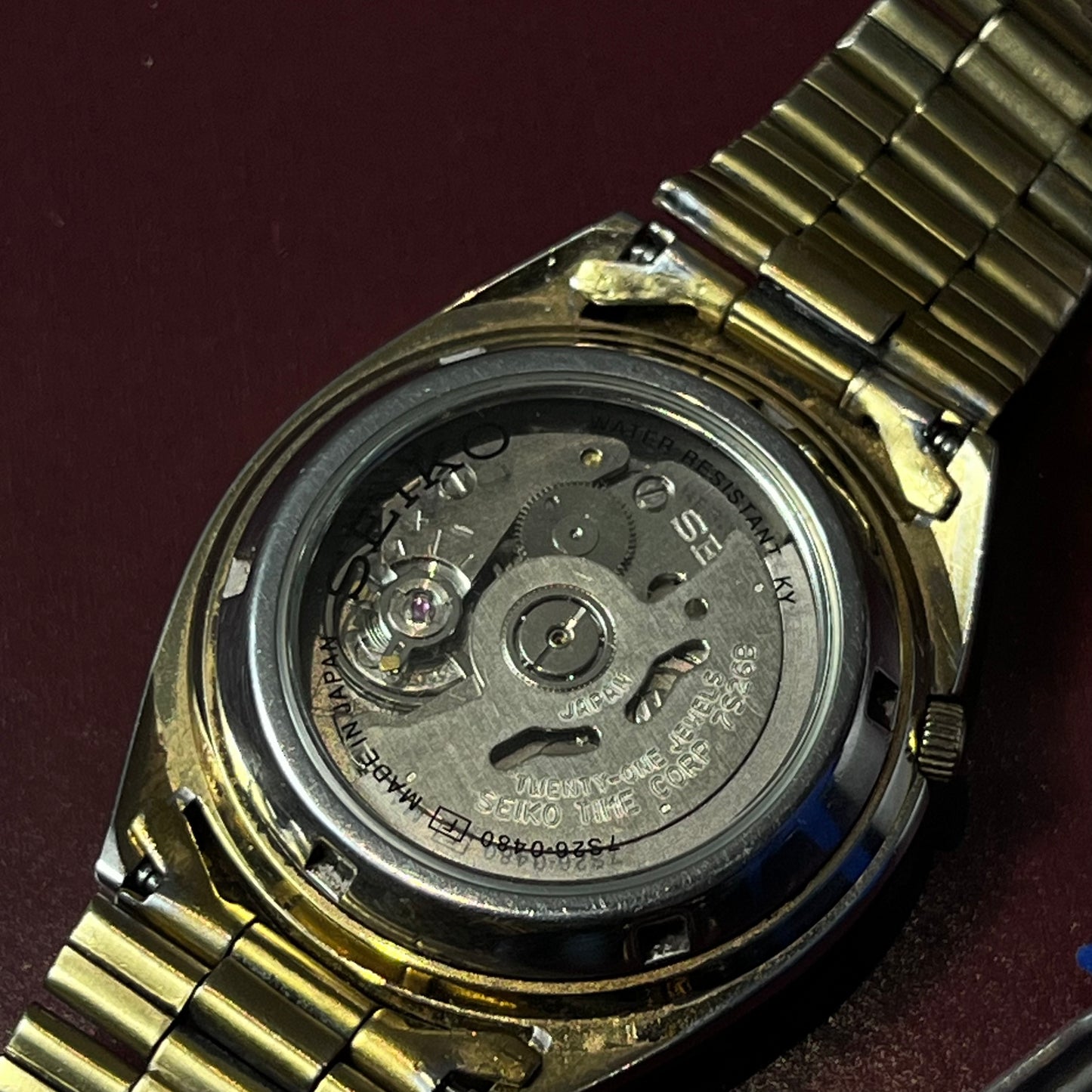 SEIKO 5 AUTOMATIC GOLD-TONE SUNBURST DIAL JAPAN PRELOVED WATCH