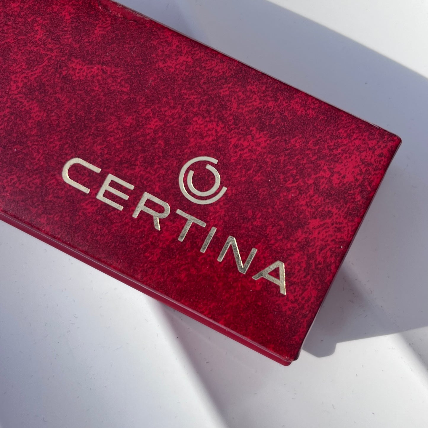 CERTINA VINTAGE WATCH BOX PRESENTATION CASE RED MARBLE FINISH
