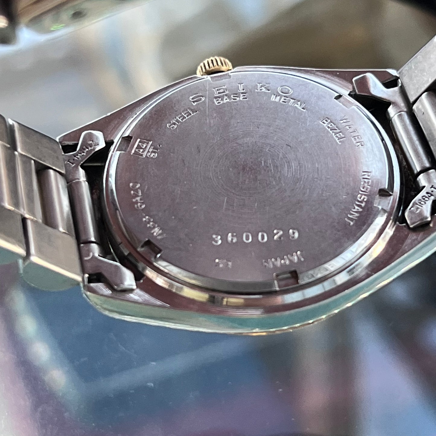 SEIKO TWO-TONE STEEL QUARTZ JAPAN PRELOVED WATCH