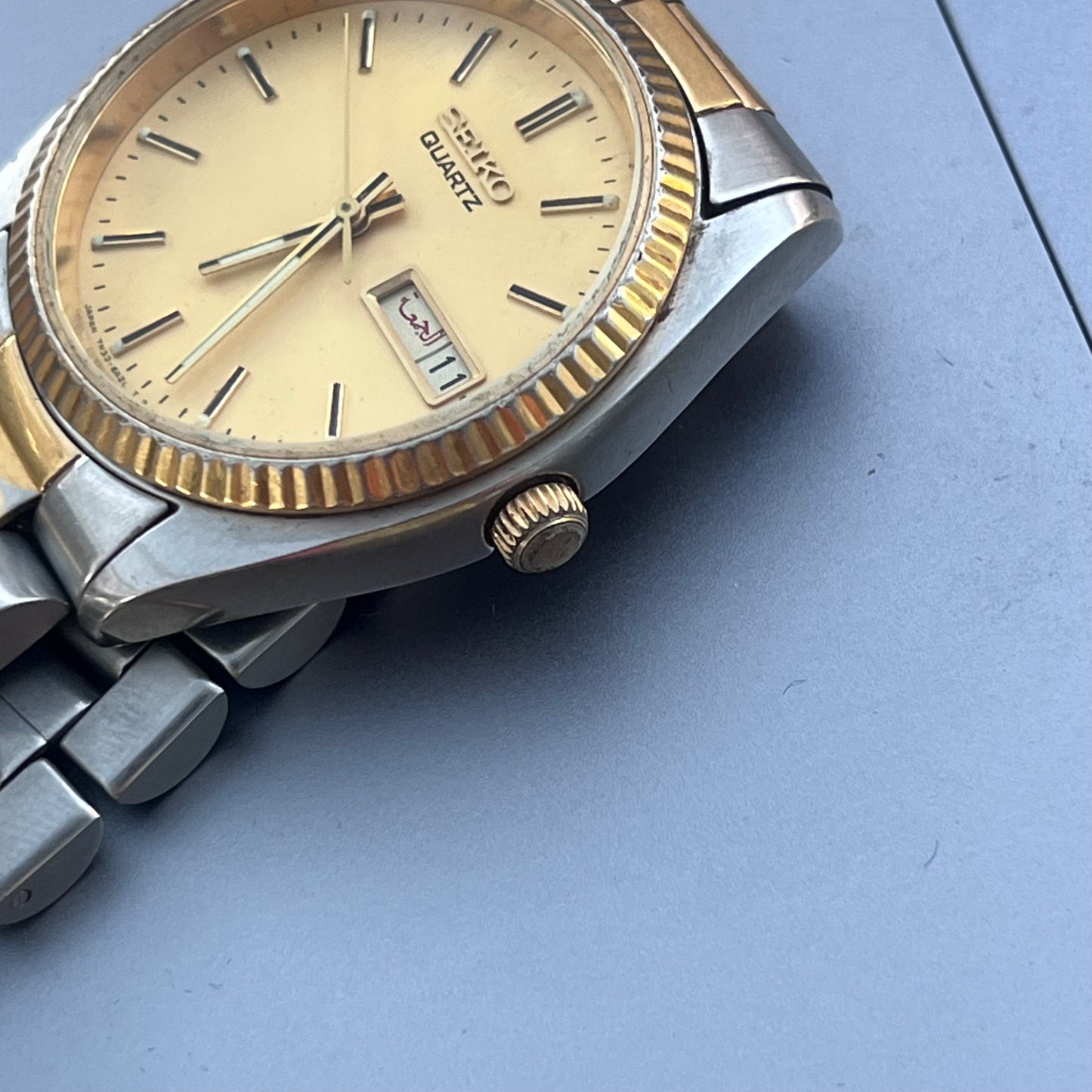 SEIKO TWO-TONE STEEL QUARTZ JAPAN PRELOVED WATCH