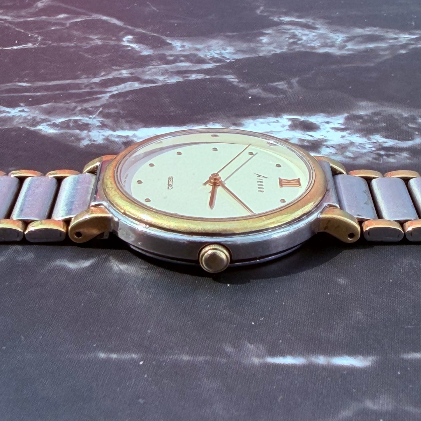 SEIKO AVENUE QUARTZ TWO-TONE JAPAN PRE-LOVED WATCH