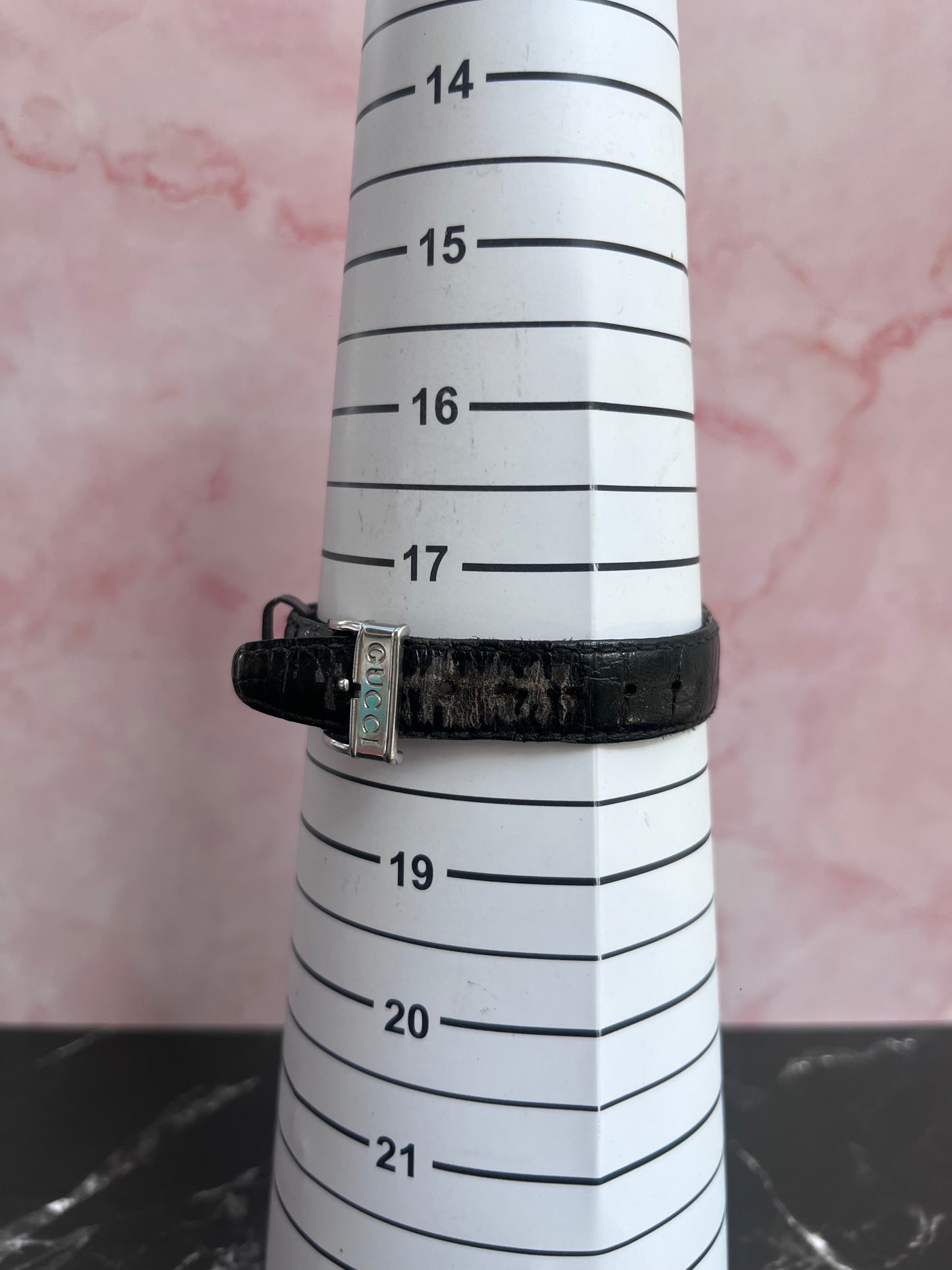 GUCCI BLACK ROMAN LINEN DIAL QUARTZ SWISS PRELOVED WATCH