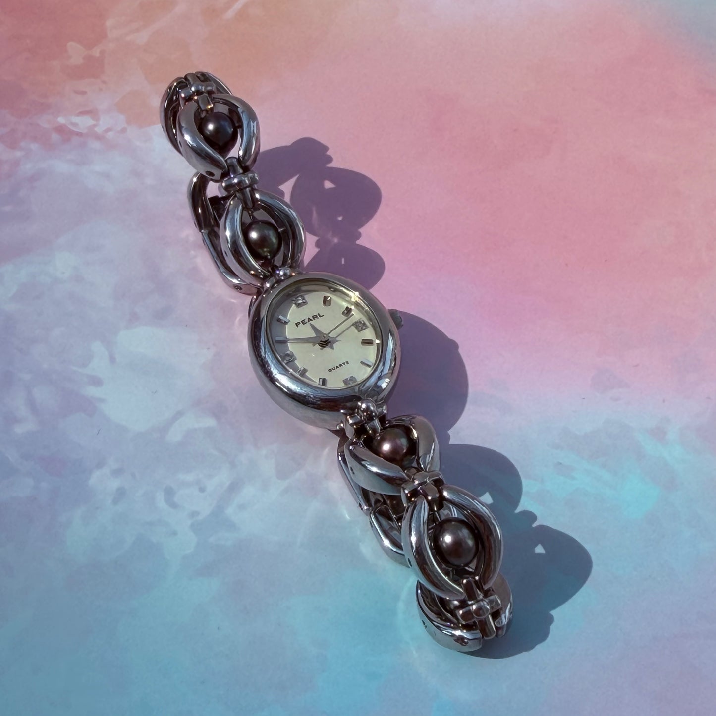 PEARL QUARTZ OVAL DIAL JAPAN PRE-LOVED WATCH