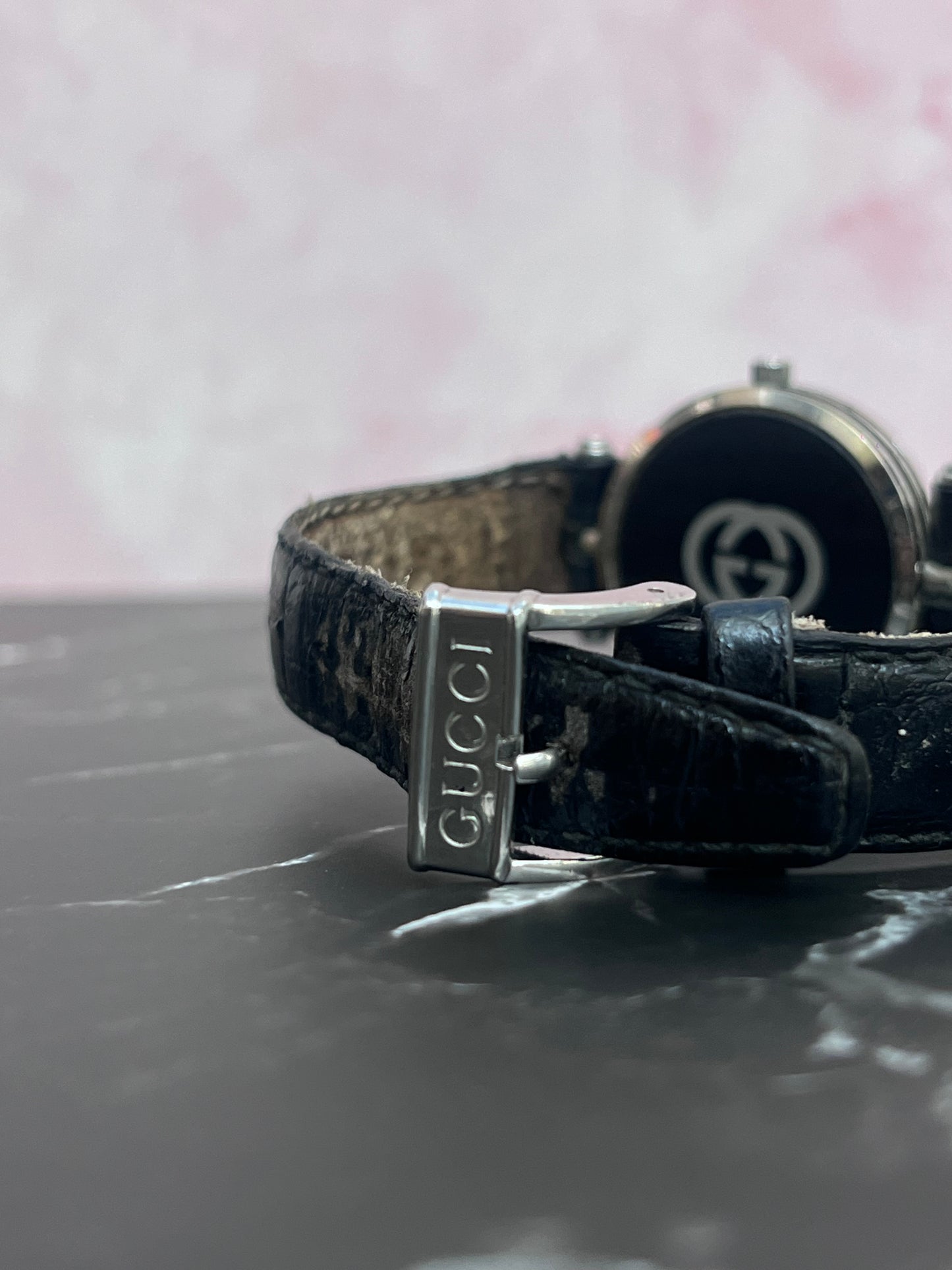 GUCCI BLACK ROMAN LINEN DIAL QUARTZ SWISS PRELOVED WATCH