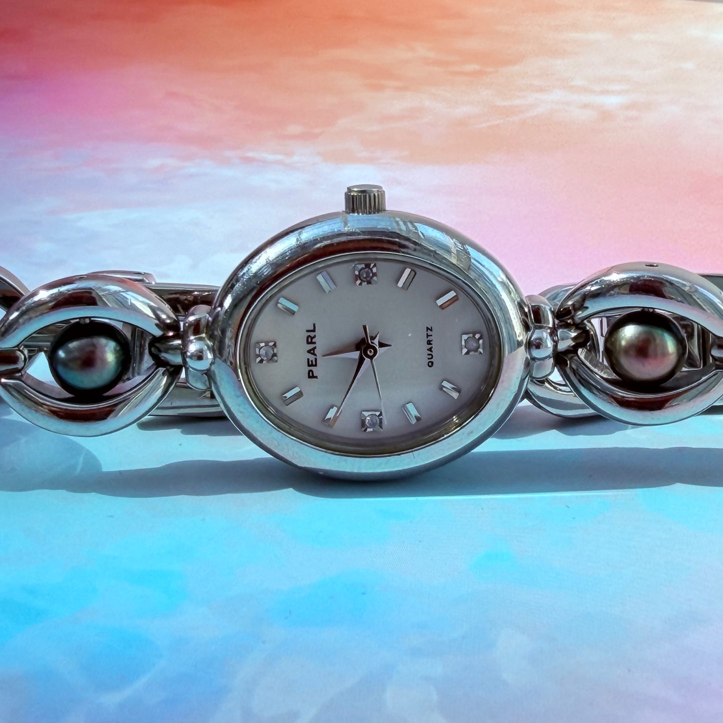 PEARL QUARTZ OVAL DIAL JAPAN PRE-LOVED WATCH