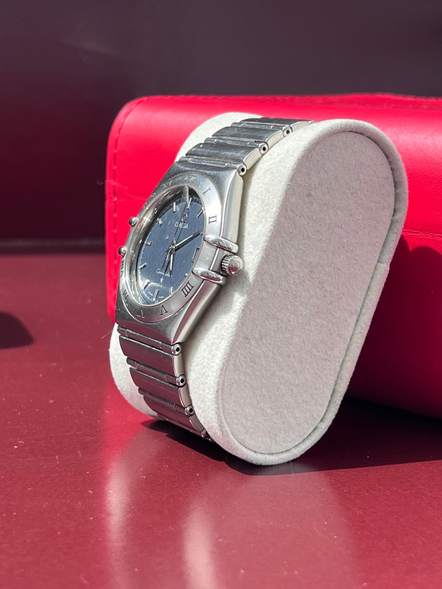 OMEGA CONSTELLATION QUARTZ BLUE TEXTURED DIAL STAINLESS STEEL SWISS PRELOVED WATCH