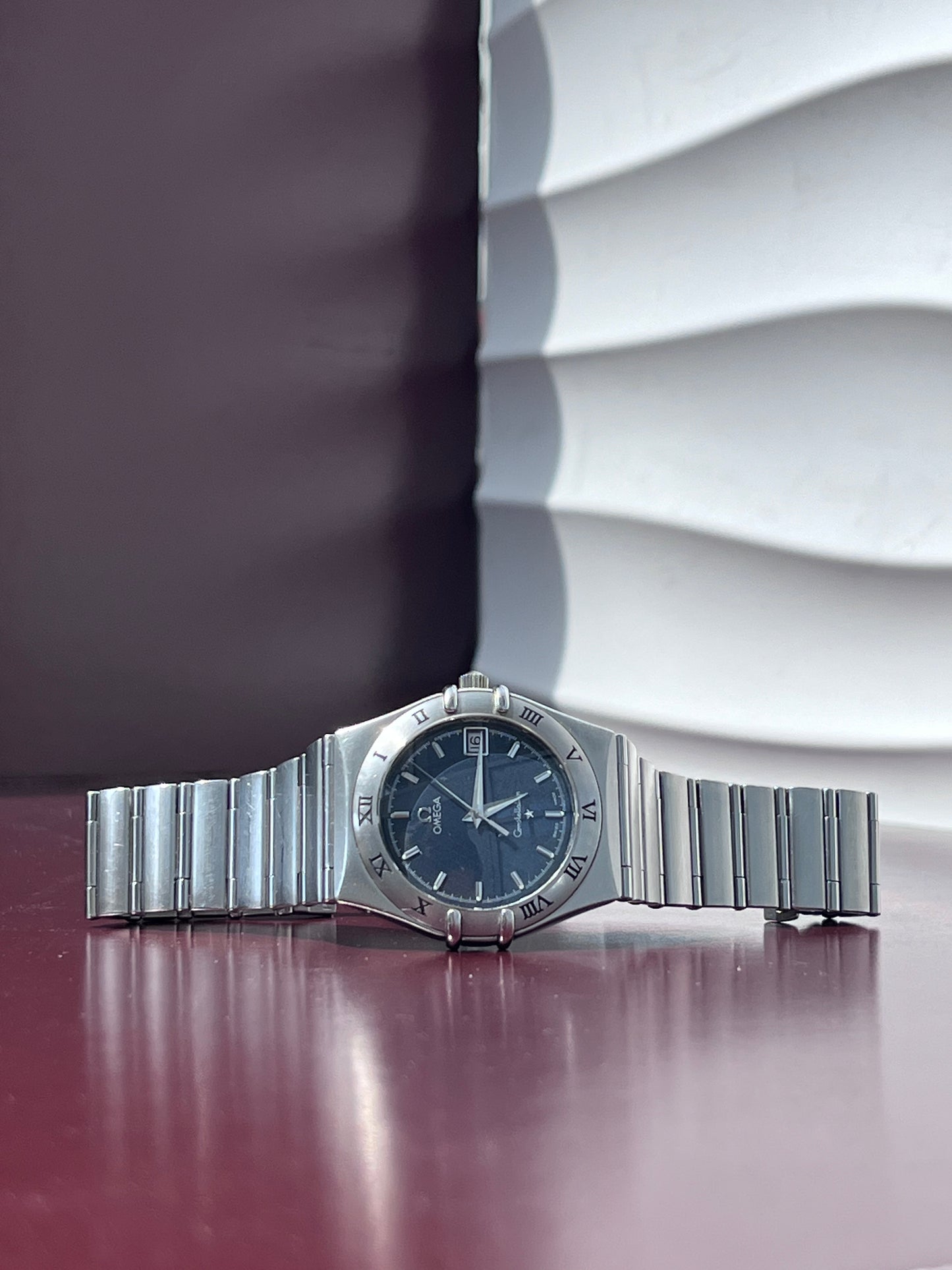 OMEGA CONSTELLATION QUARTZ BLUE TEXTURED DIAL STAINLESS STEEL SWISS PRELOVED WATCH