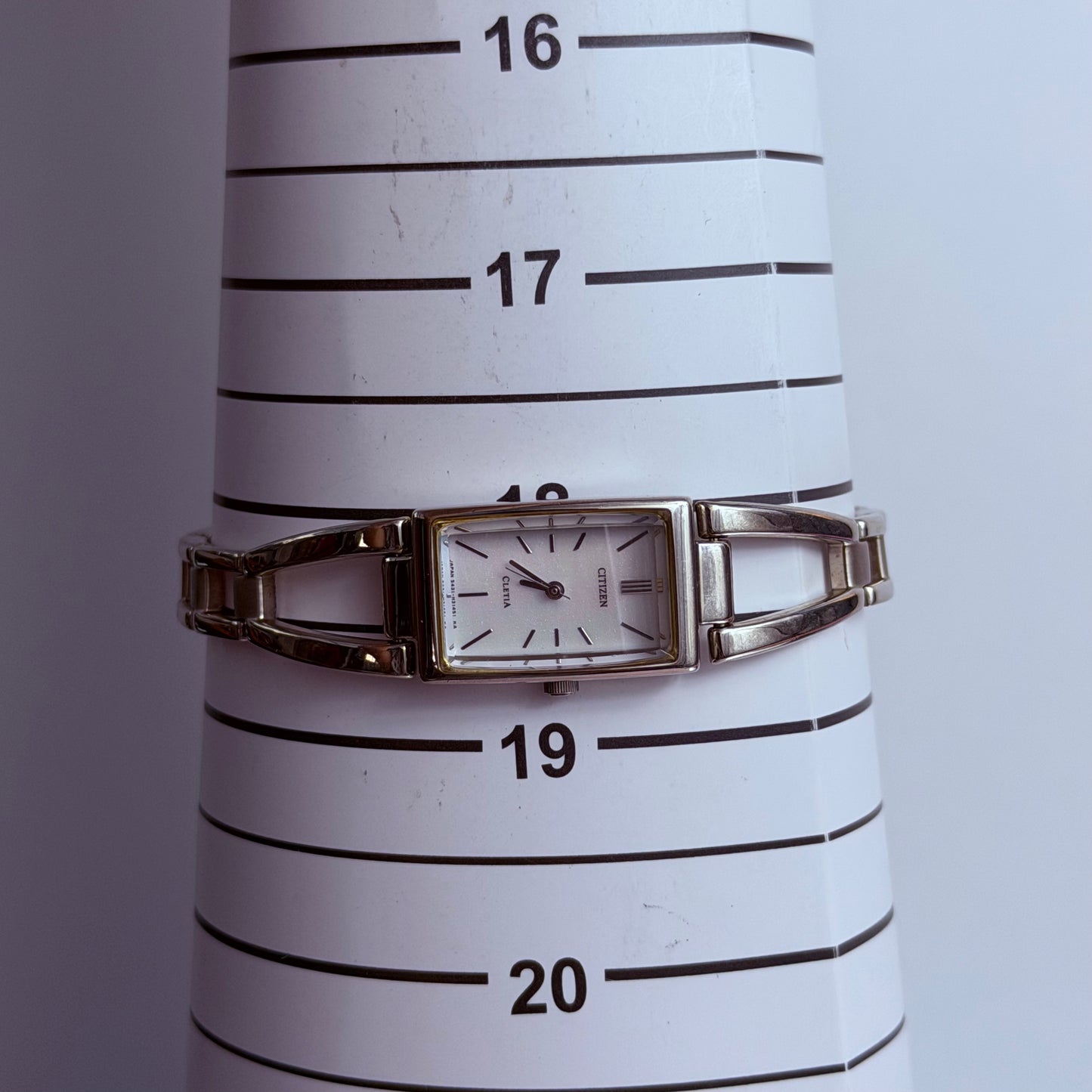 CITIZEN CLETIA QUARTZ JAPAN PRE-LOVED WATCH