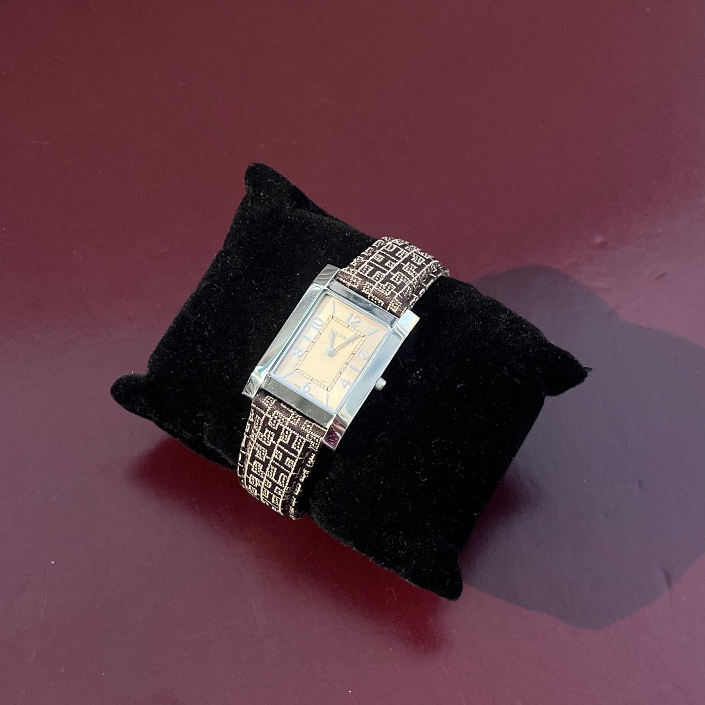 LANVIN RECTANGULAR CHAMPAGNE DIAL STAINLESS STEEL SWISS QUARTZ PRELOVED WATCH