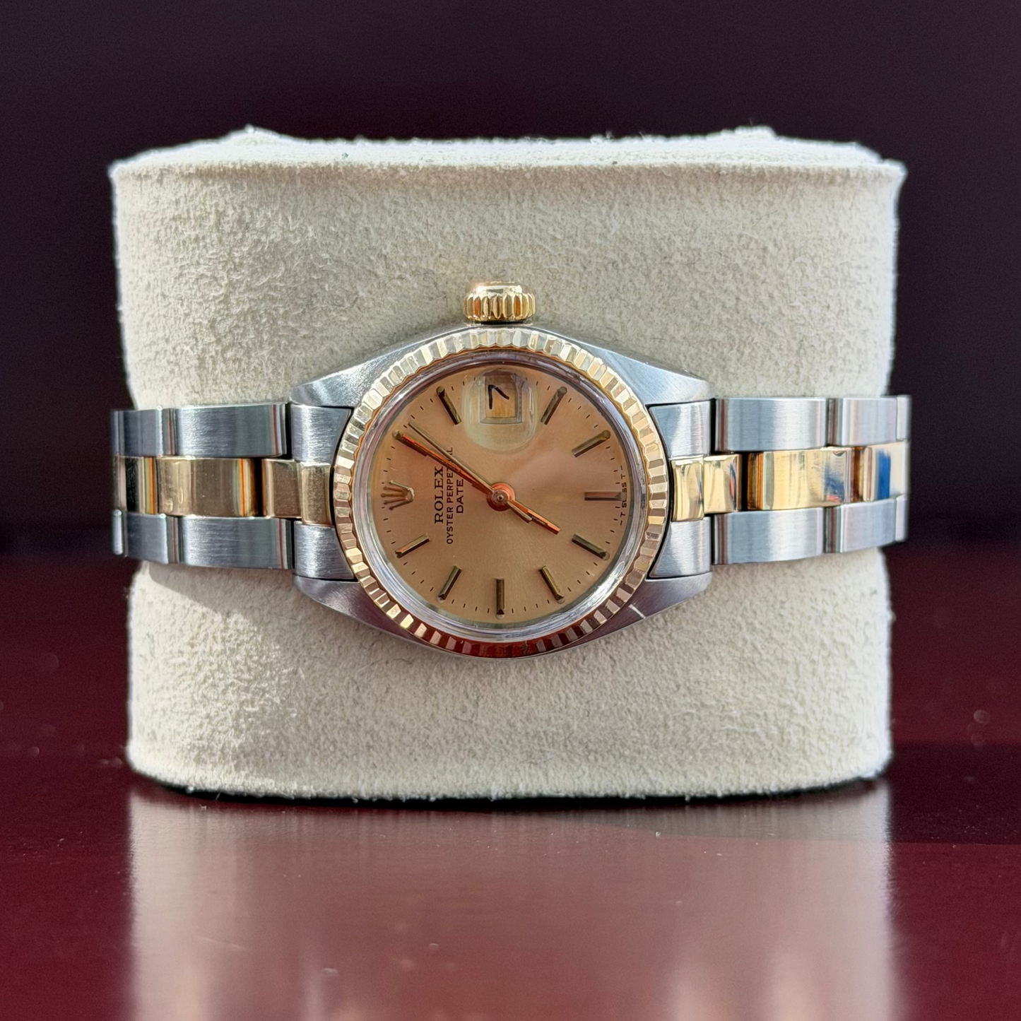 ROLEX OYSTER PERPETUAL TWO-TONE AUTOMATIC SWITZERLAND PRE-LOVED WATCH