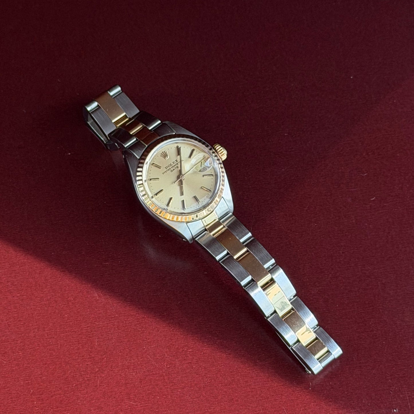 ROLEX OYSTER PERPETUAL TWO-TONE AUTOMATIC SWITZERLAND PRE-LOVED WATCH