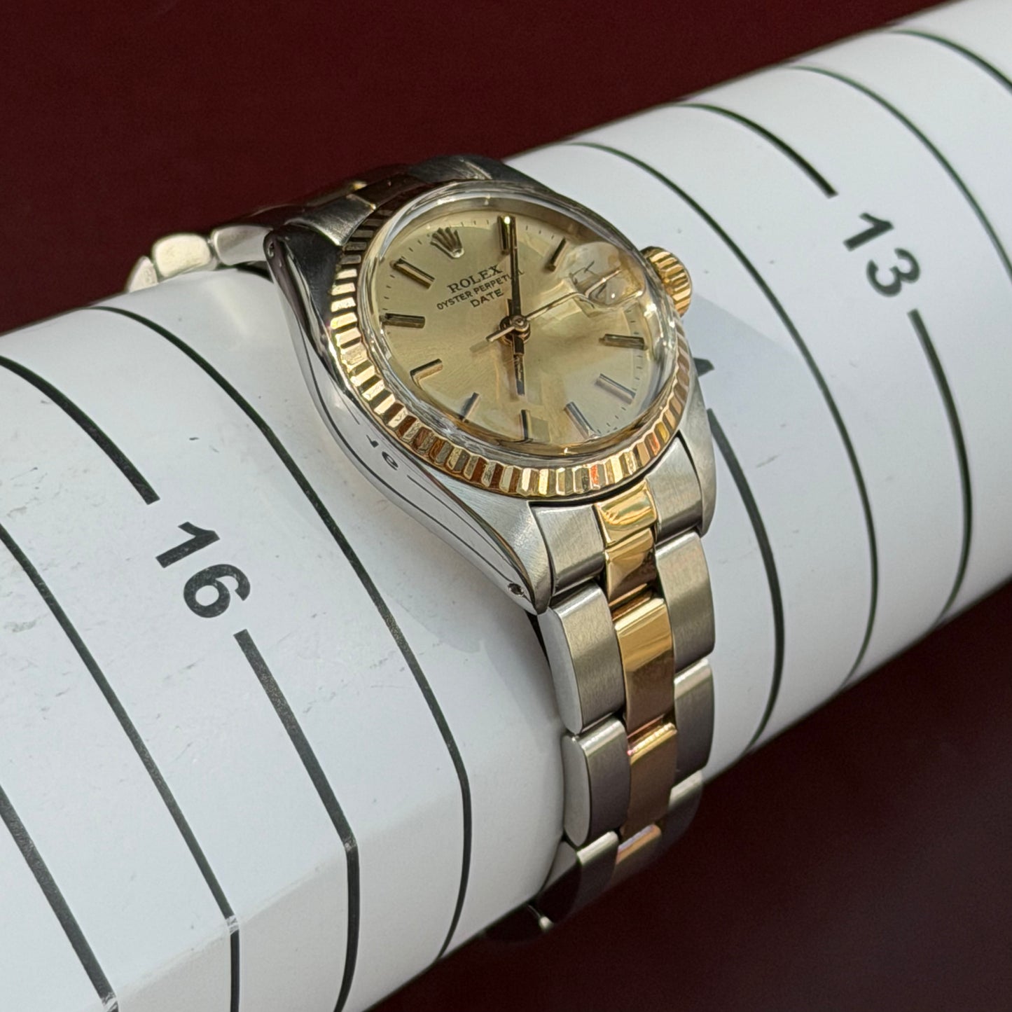 ROLEX OYSTER PERPETUAL TWO-TONE AUTOMATIC SWITZERLAND PRE-LOVED WATCH