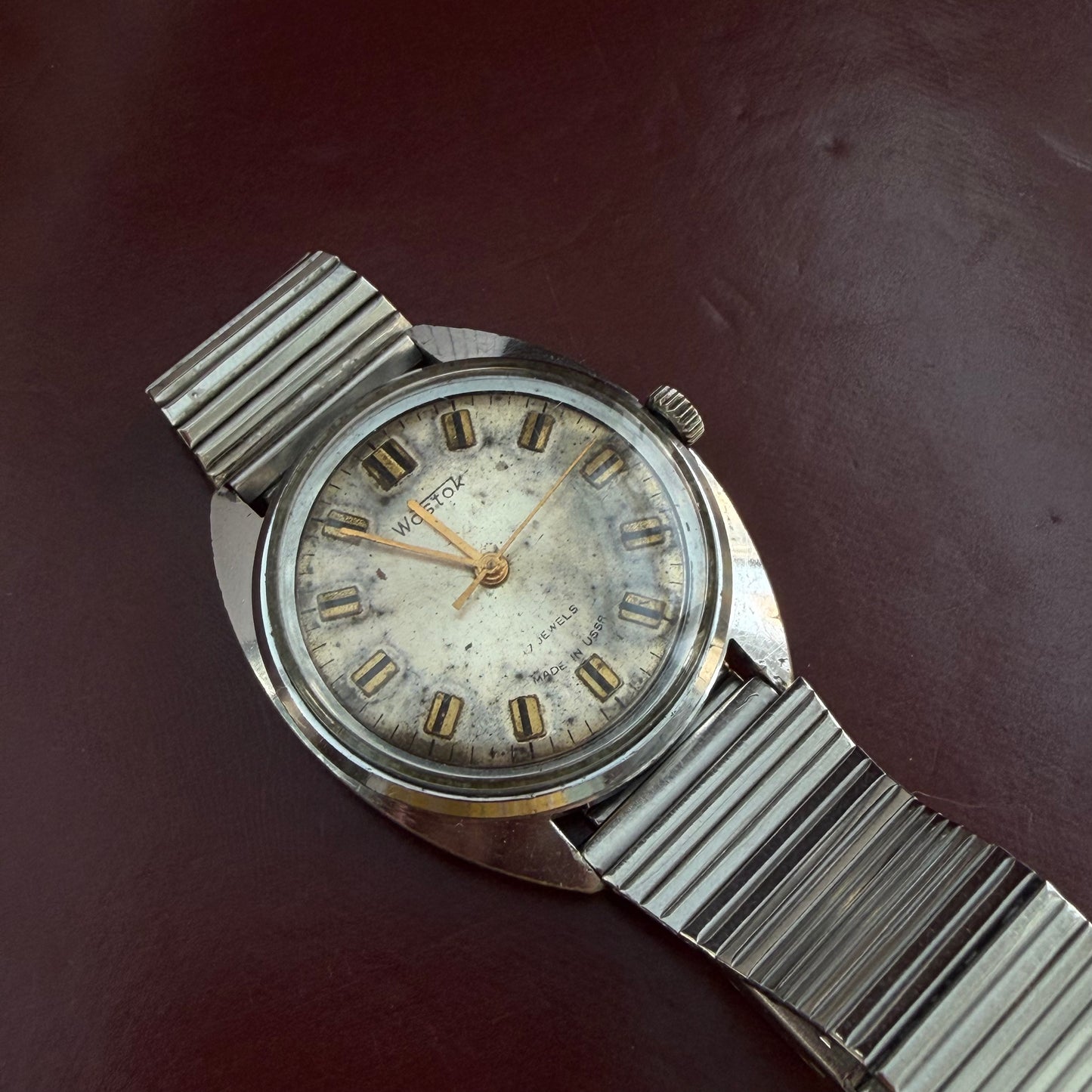 WOSTOK 17 JEWELS MANUAL WINDING USSR PRE-LOVED WATCH