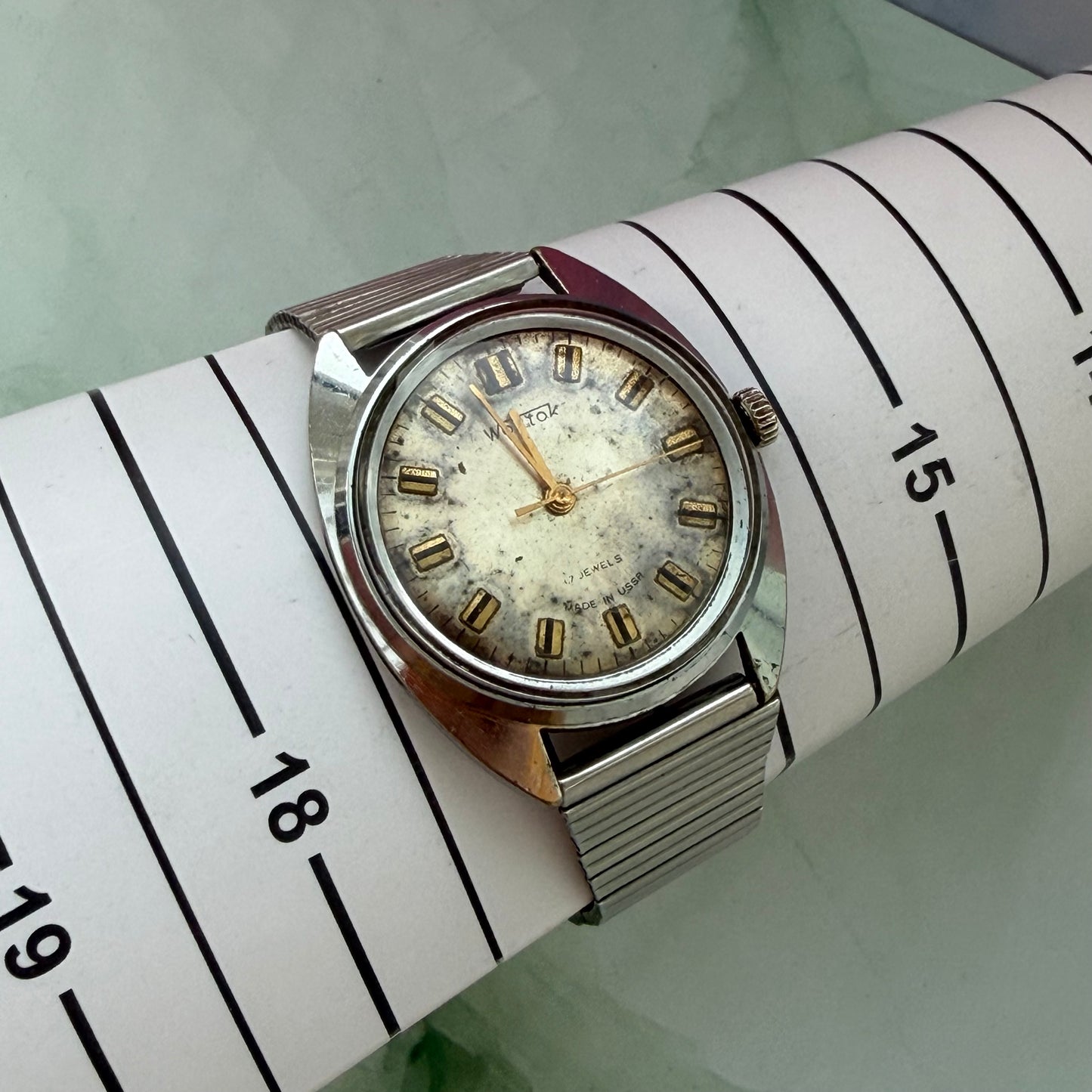 WOSTOK 17 JEWELS MANUAL WINDING USSR PRE-LOVED WATCH