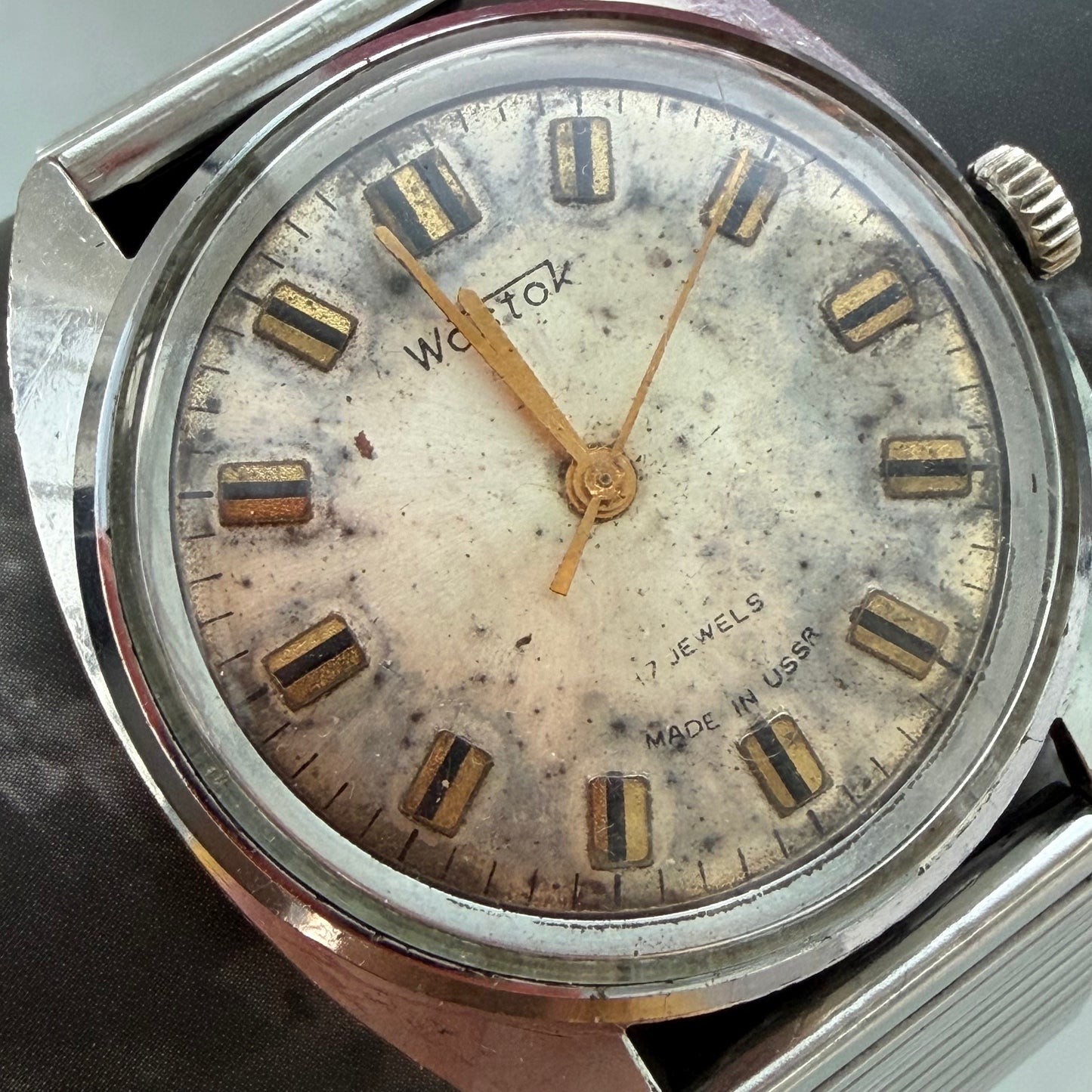 WOSTOK 17 JEWELS MANUAL WINDING USSR PRE-LOVED WATCH