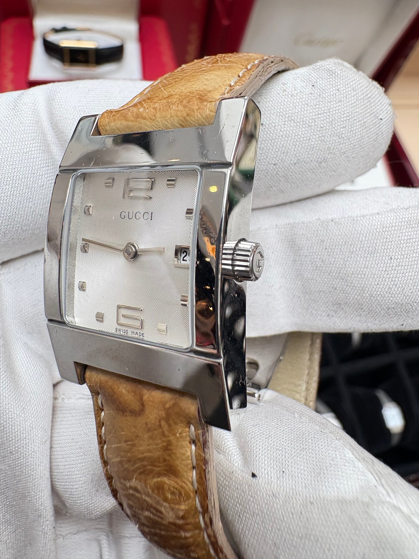 GUCCI LADIES 7700L PREOWNED SWISS QUARTZ WATCH