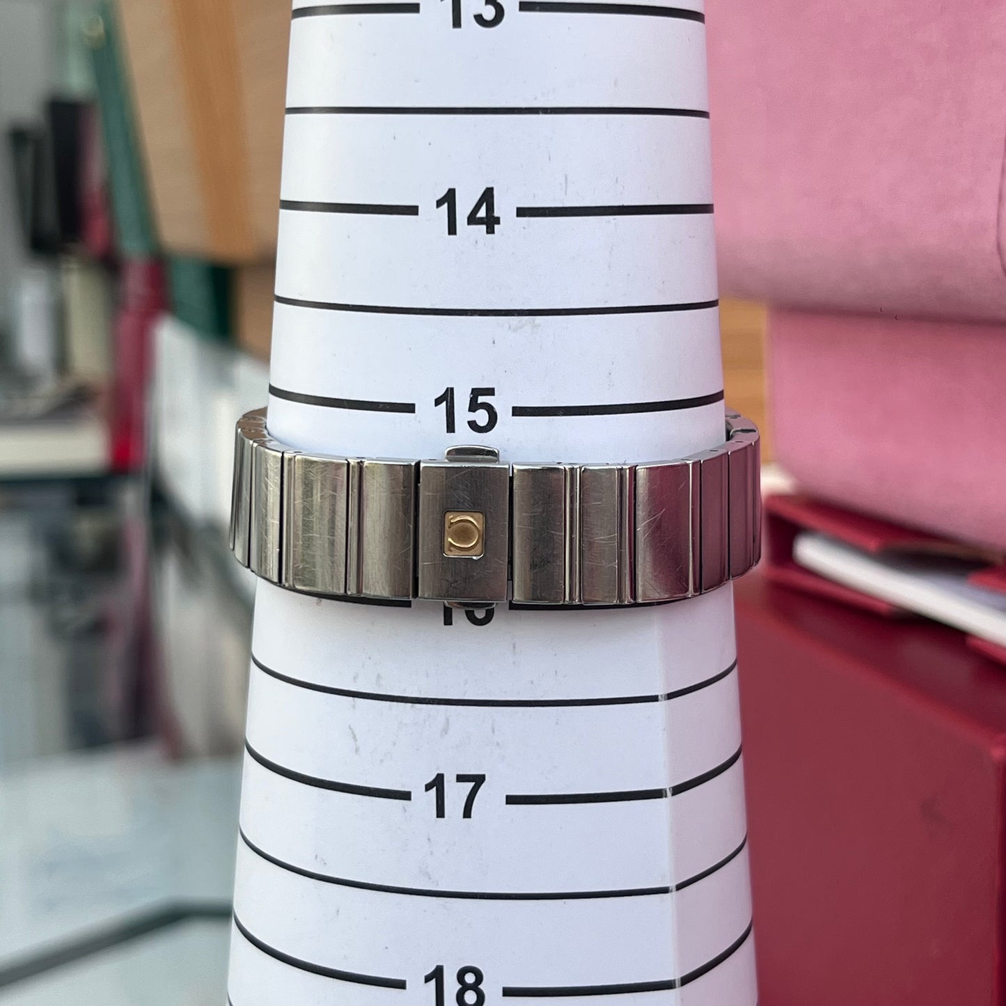 OMEGA CONSTELLATION QUARTZ SWISS PRE-LOVED WATCH WITH DOCUMENTS